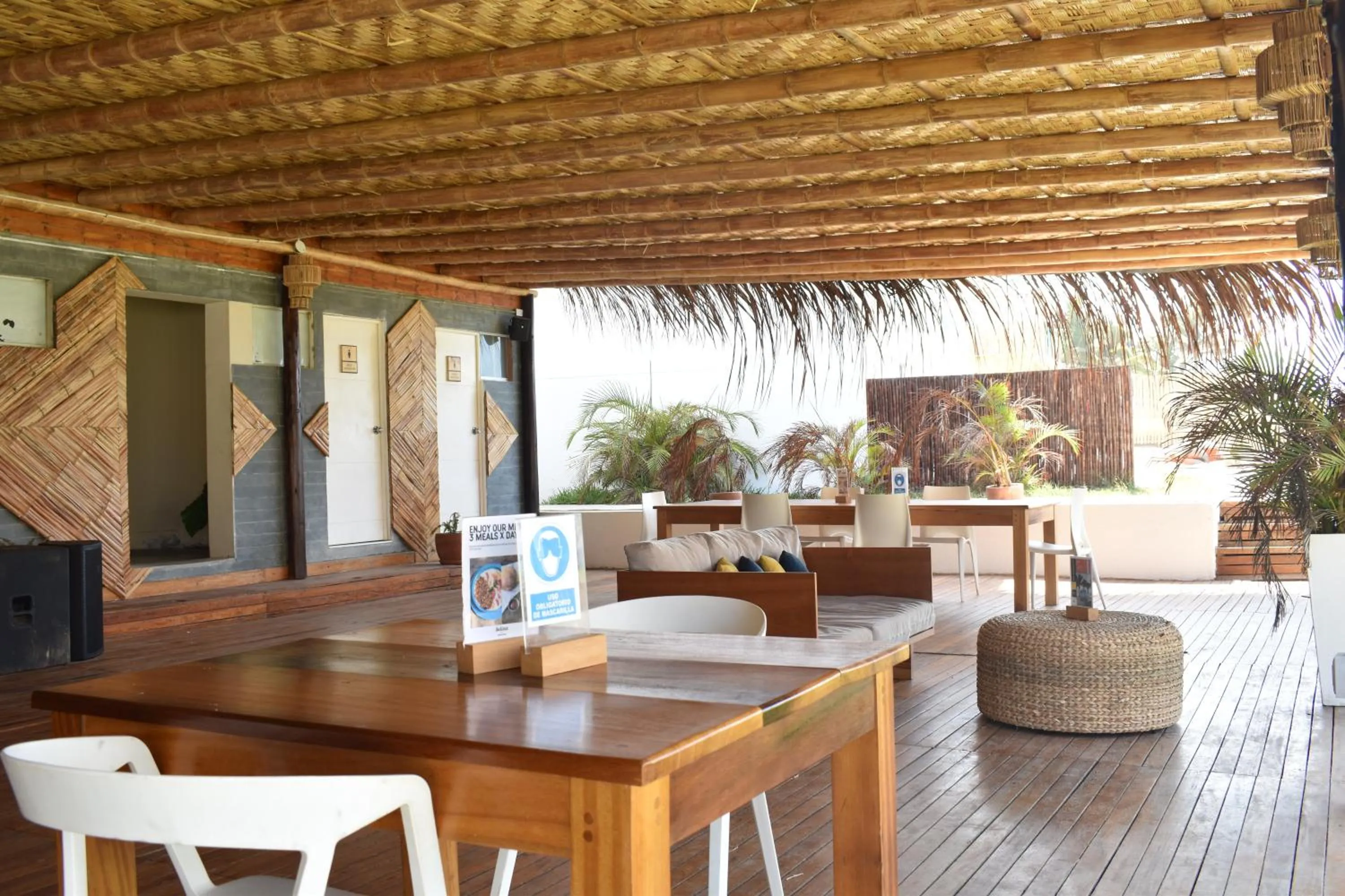 Restaurant/places to eat in Selina Mancora