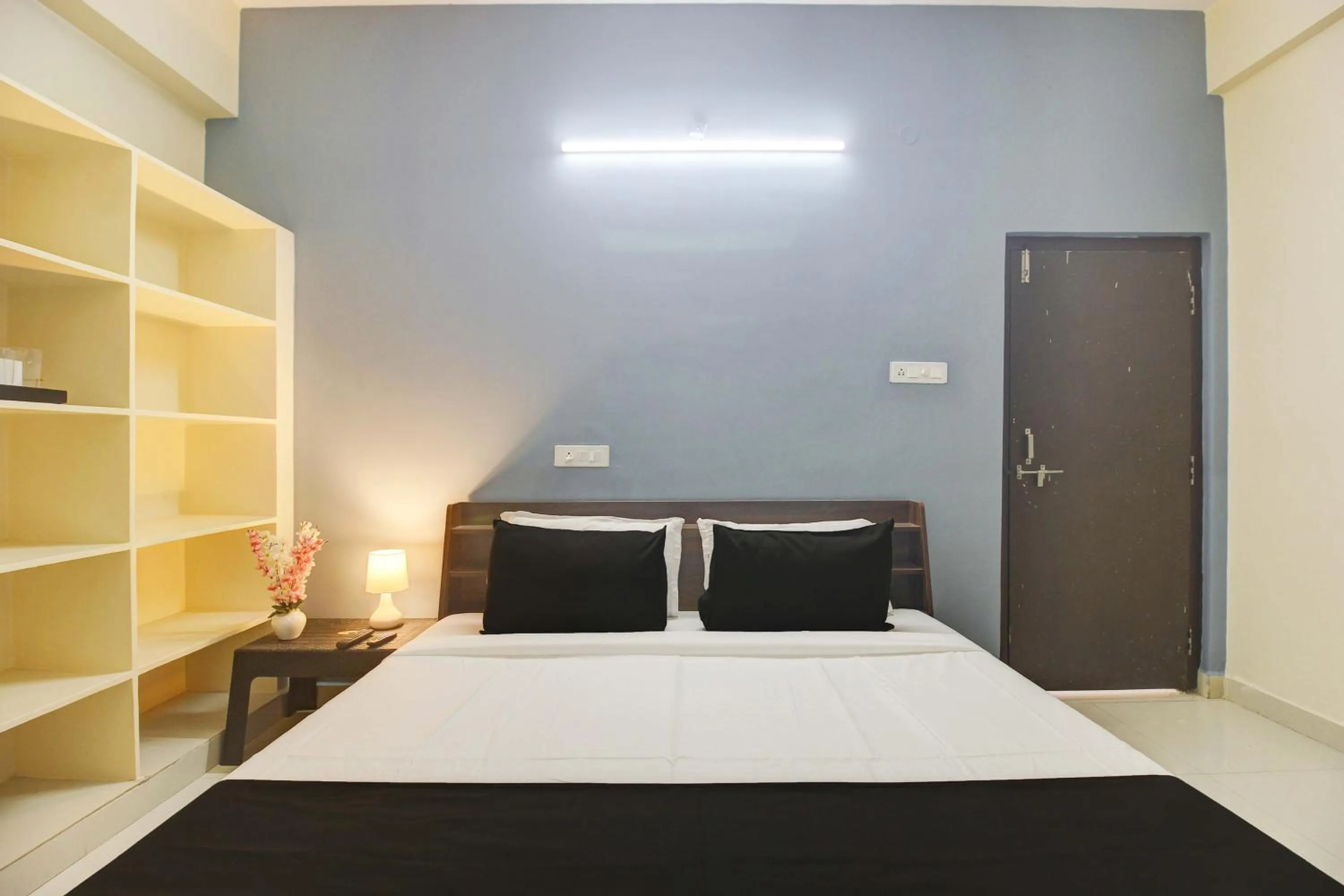 Bedroom, Bed in Hotel O REDDY'S GRAND LUXURY ROOMS