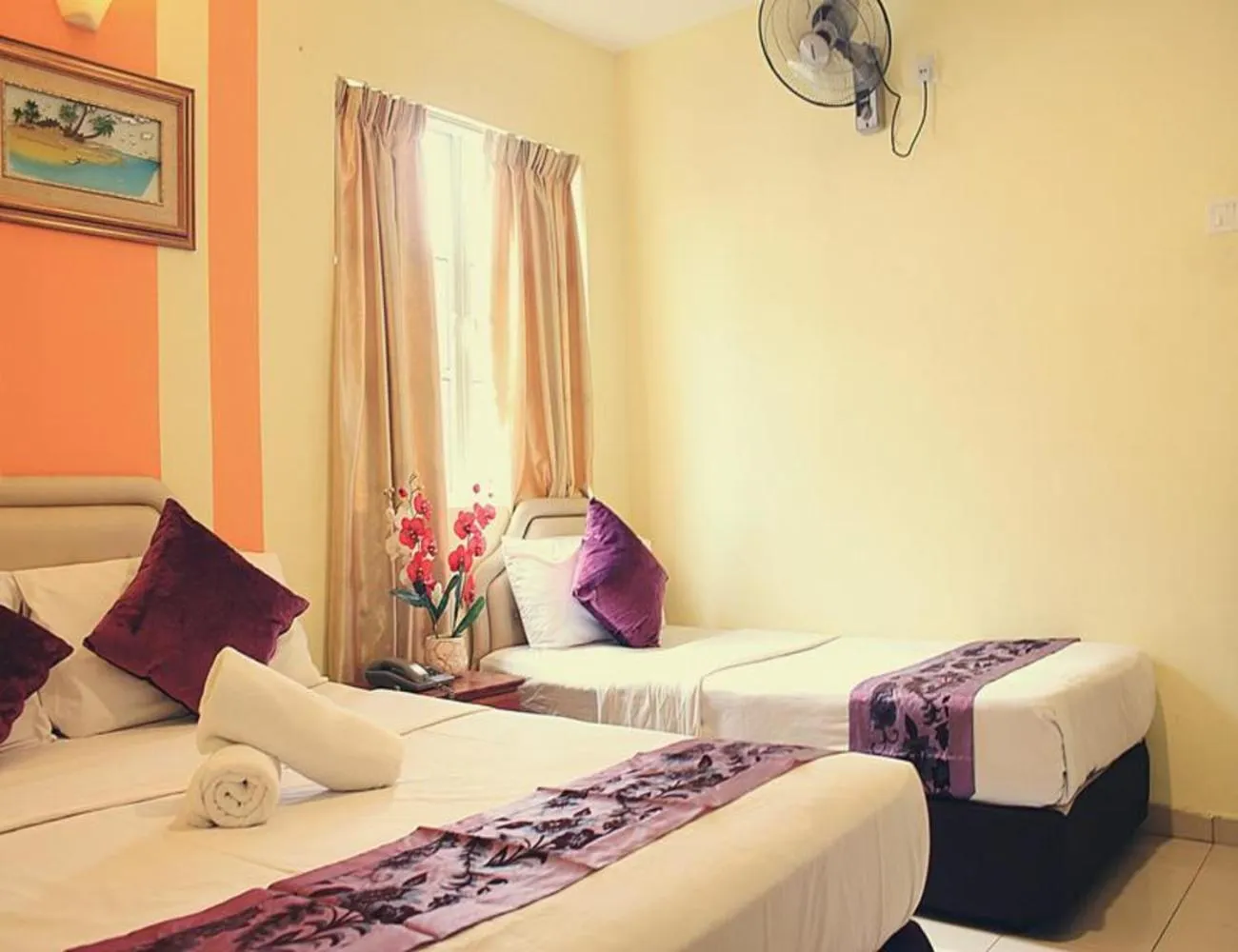 Bed in Sun Inns Tambun