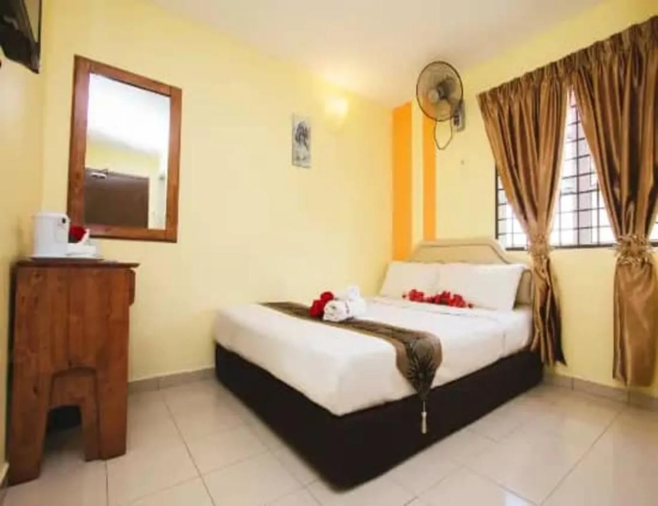 Bed in Sun Inns Tambun