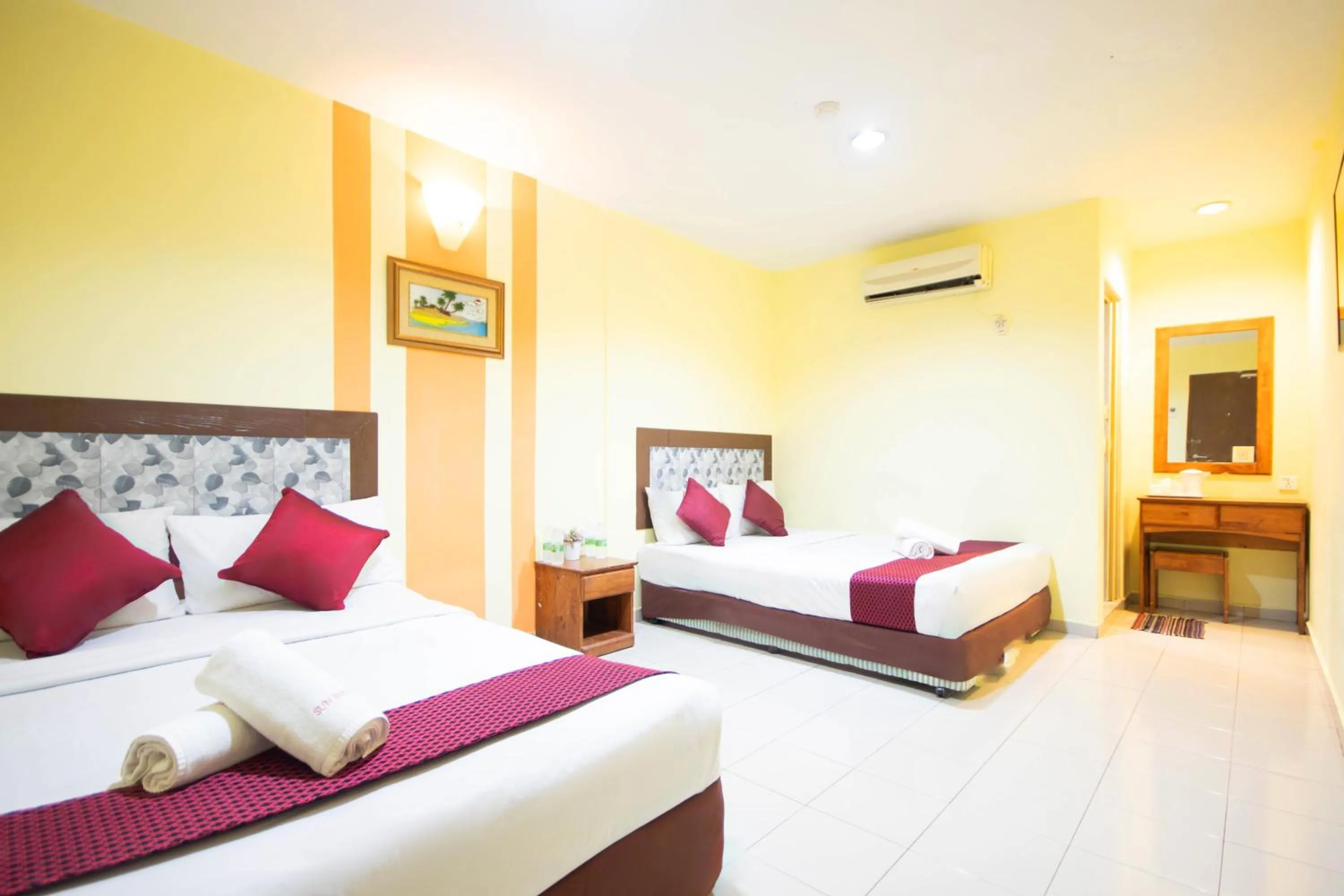 Bedroom, Bed in Sun Inns Tambun