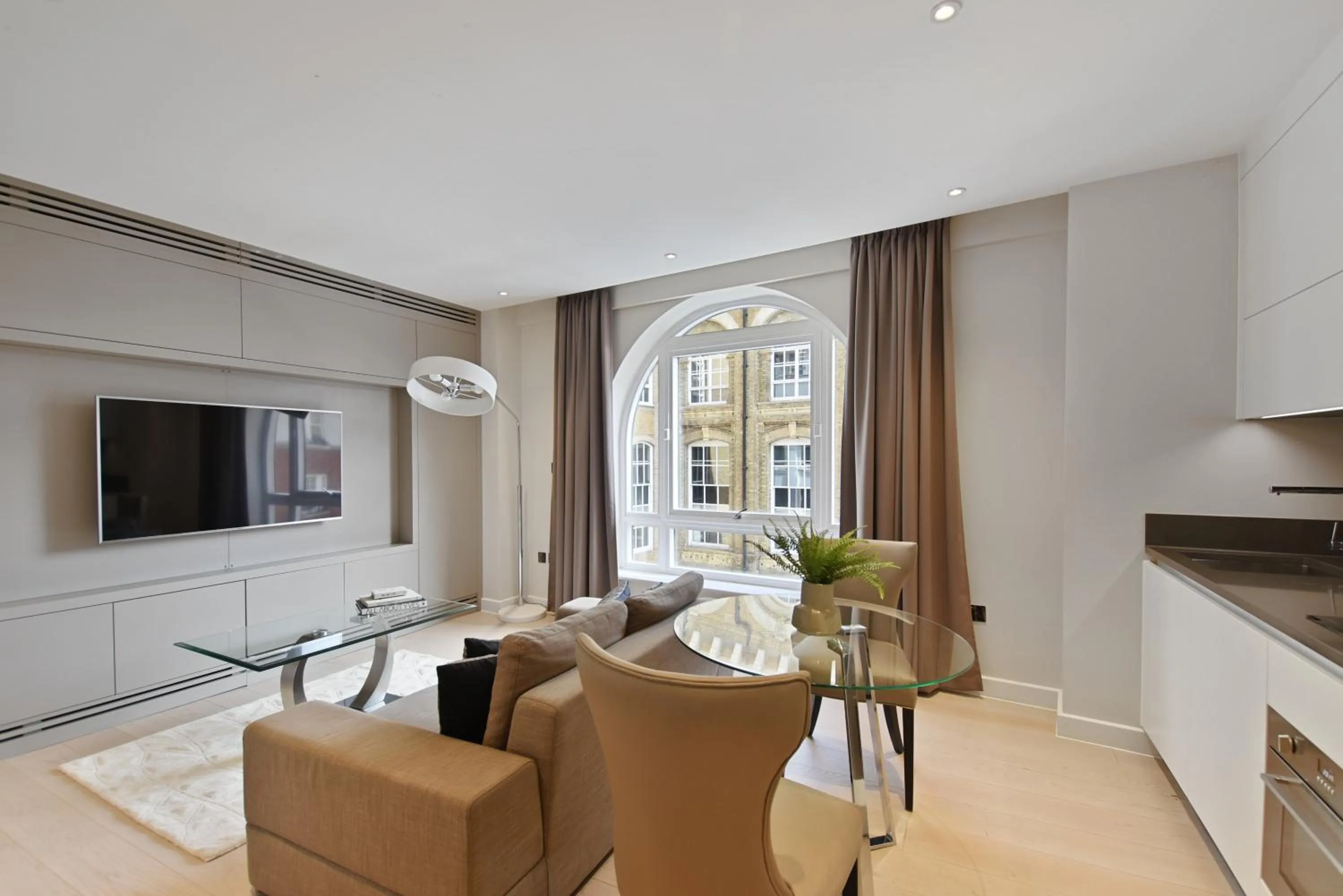 Living room in Vauxhall Bridge Road by Aeria Apartments
