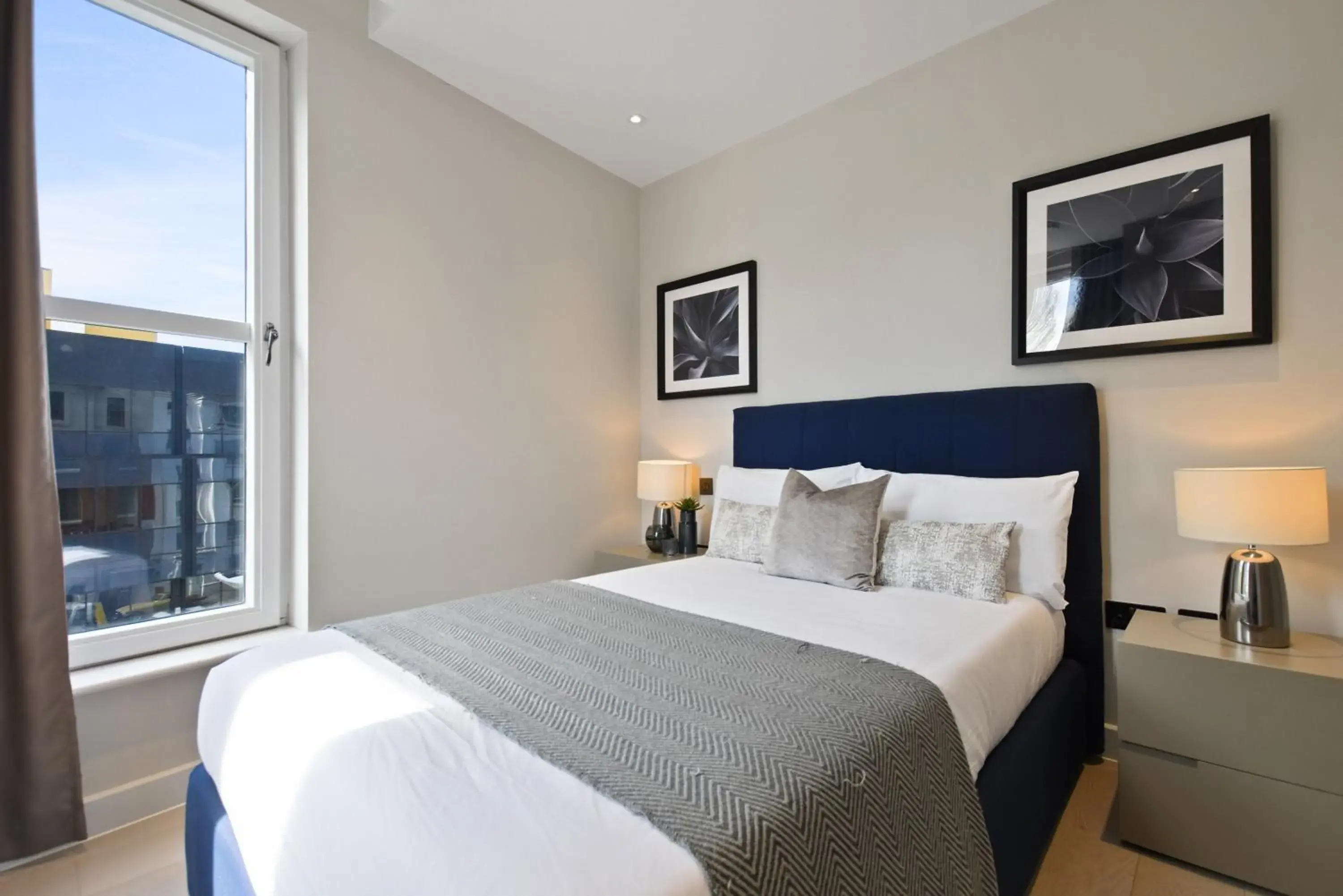 Bed in Vauxhall Bridge Road by Aeria Apartments Bed in Vauxhall Bridge Road by Aeria Apartments