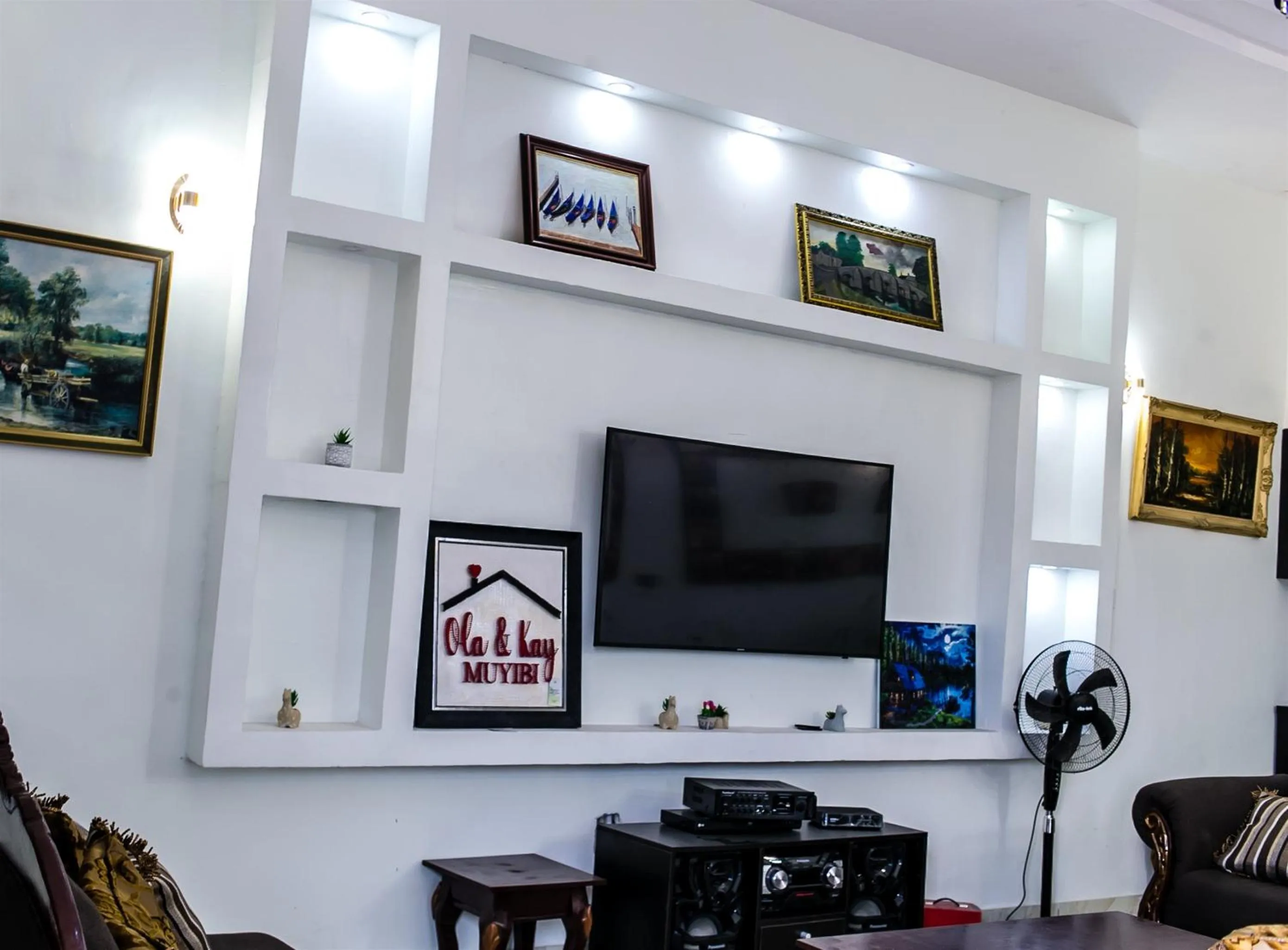 Communal lounge/ TV room in 24-7 Electricity Agore Hotels and Suites Ltd