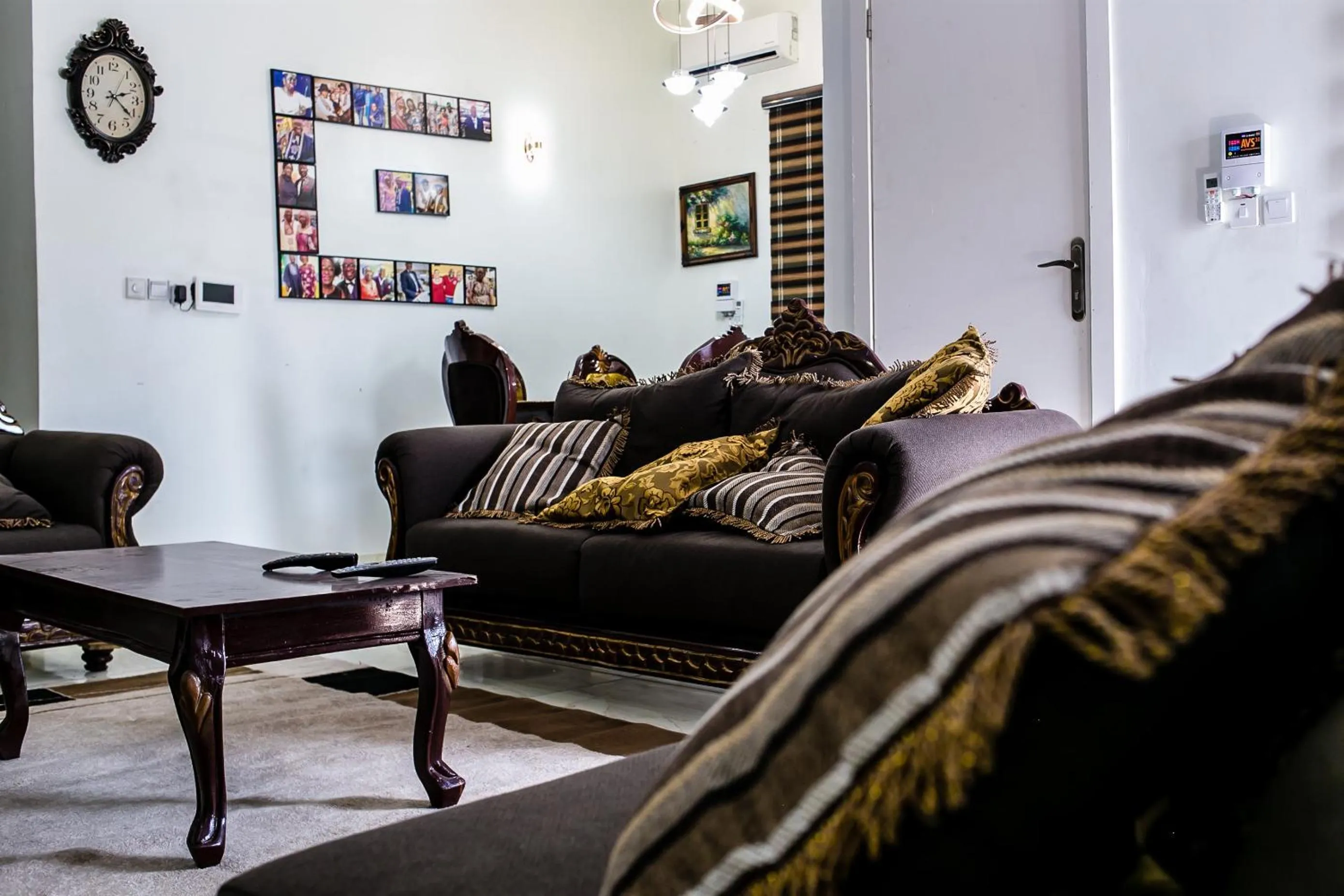 Living room in 24-7 Electricity Agore Hotels and Suites Ltd