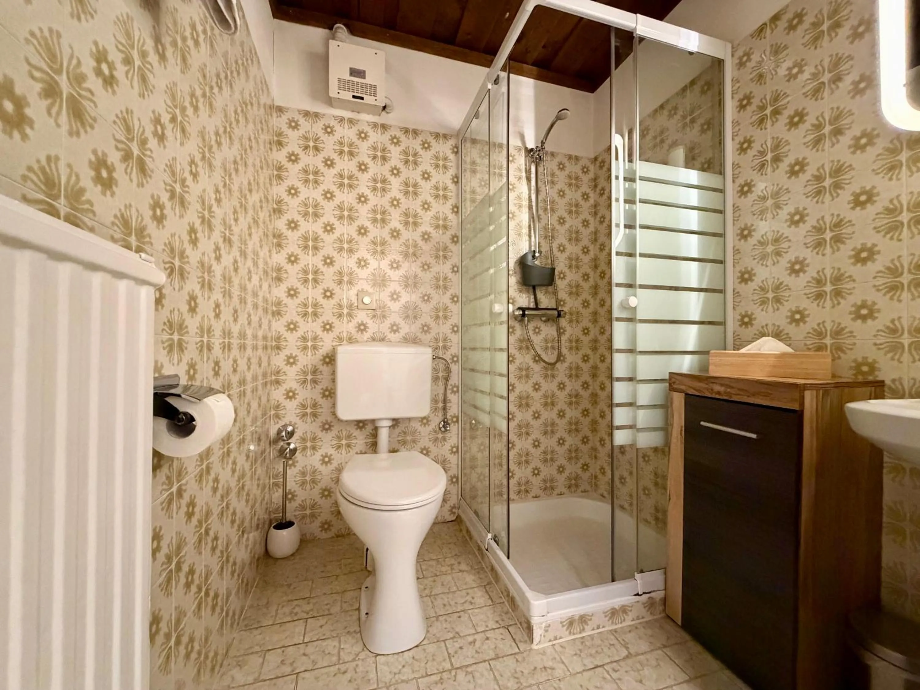 Shower in Boutique Hotel Alpenhof