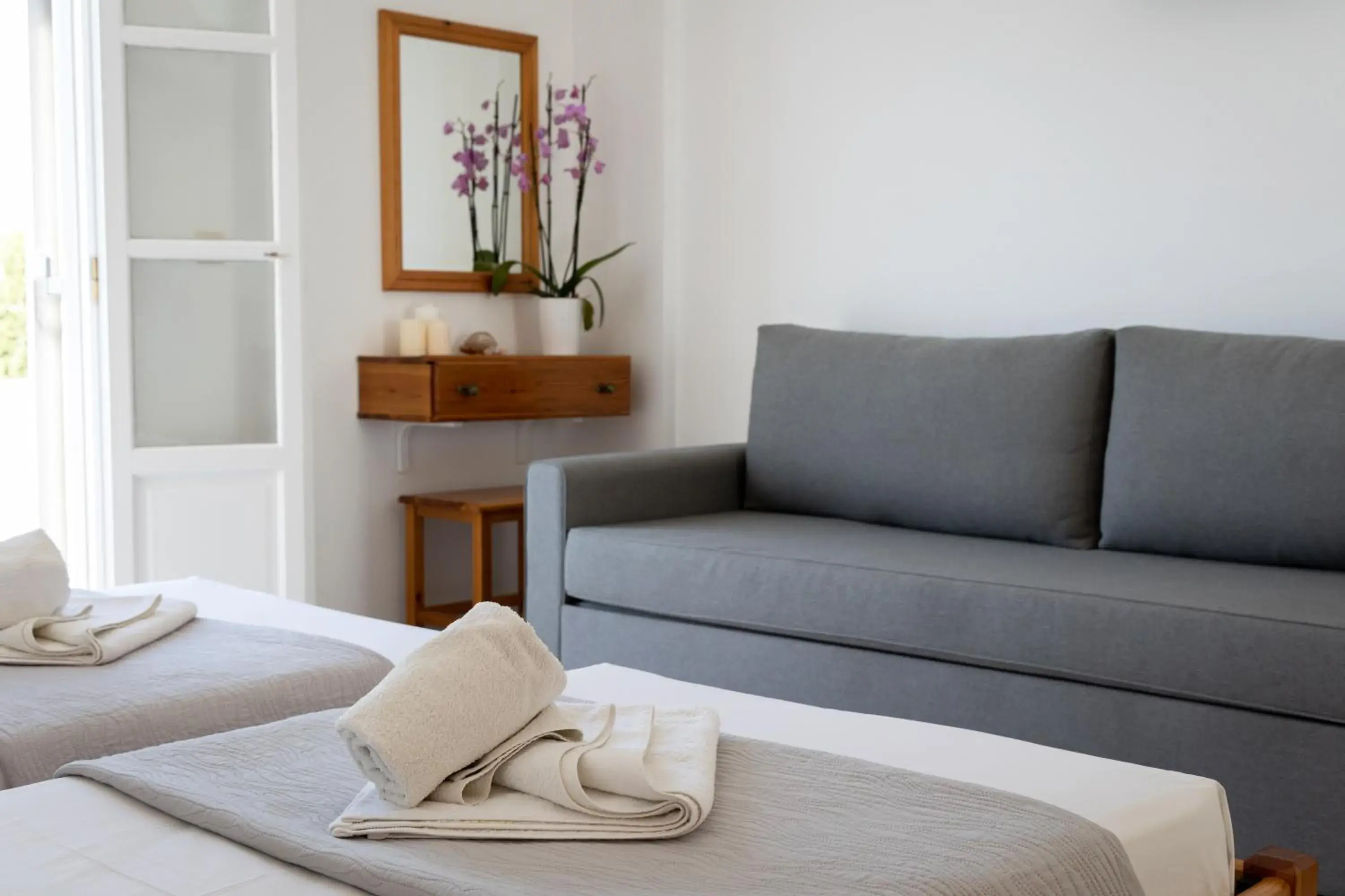 Studio with Sofa Bed in Seample studios Studio with Sofa Bed in Seample studios