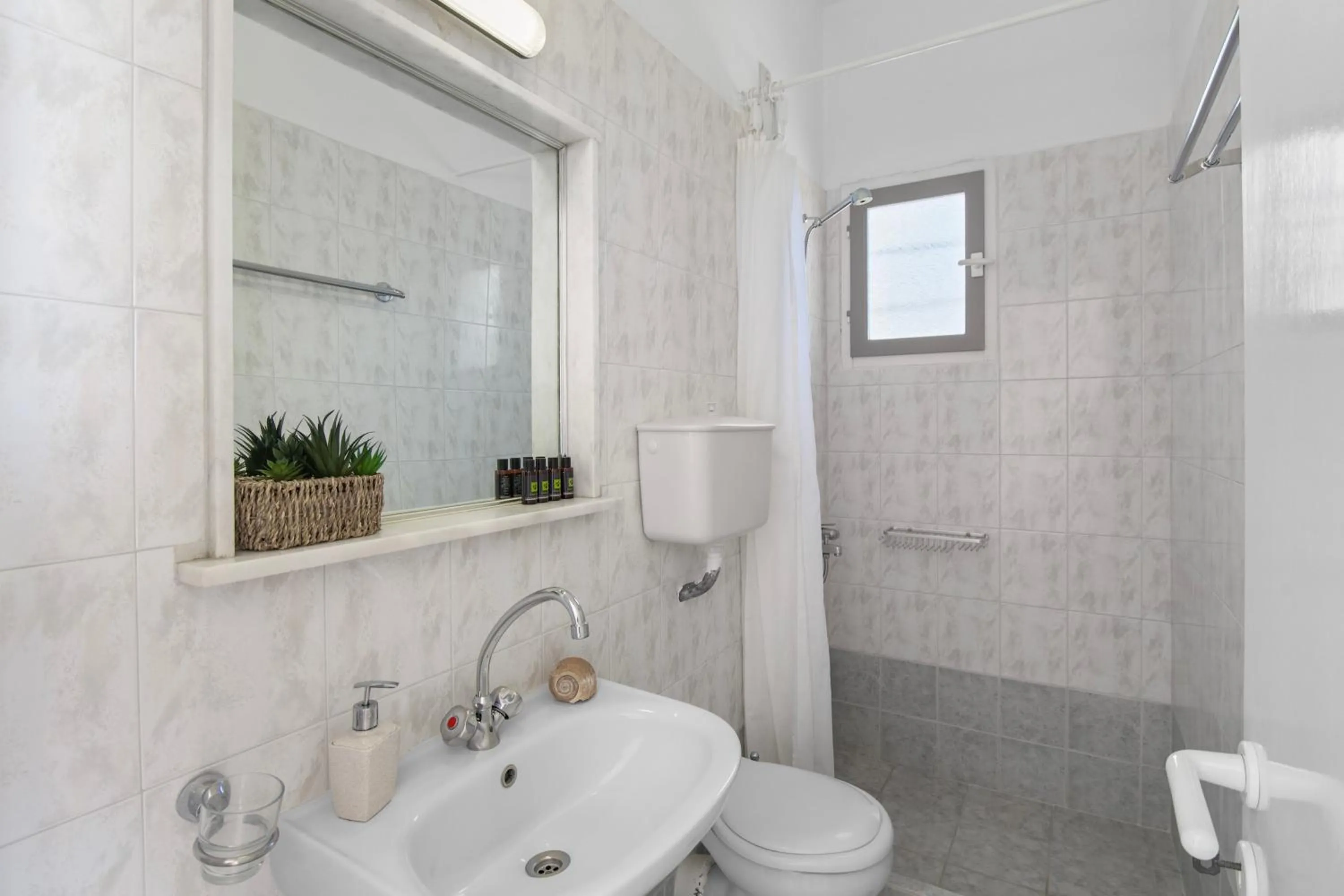 Shower in Seample studios