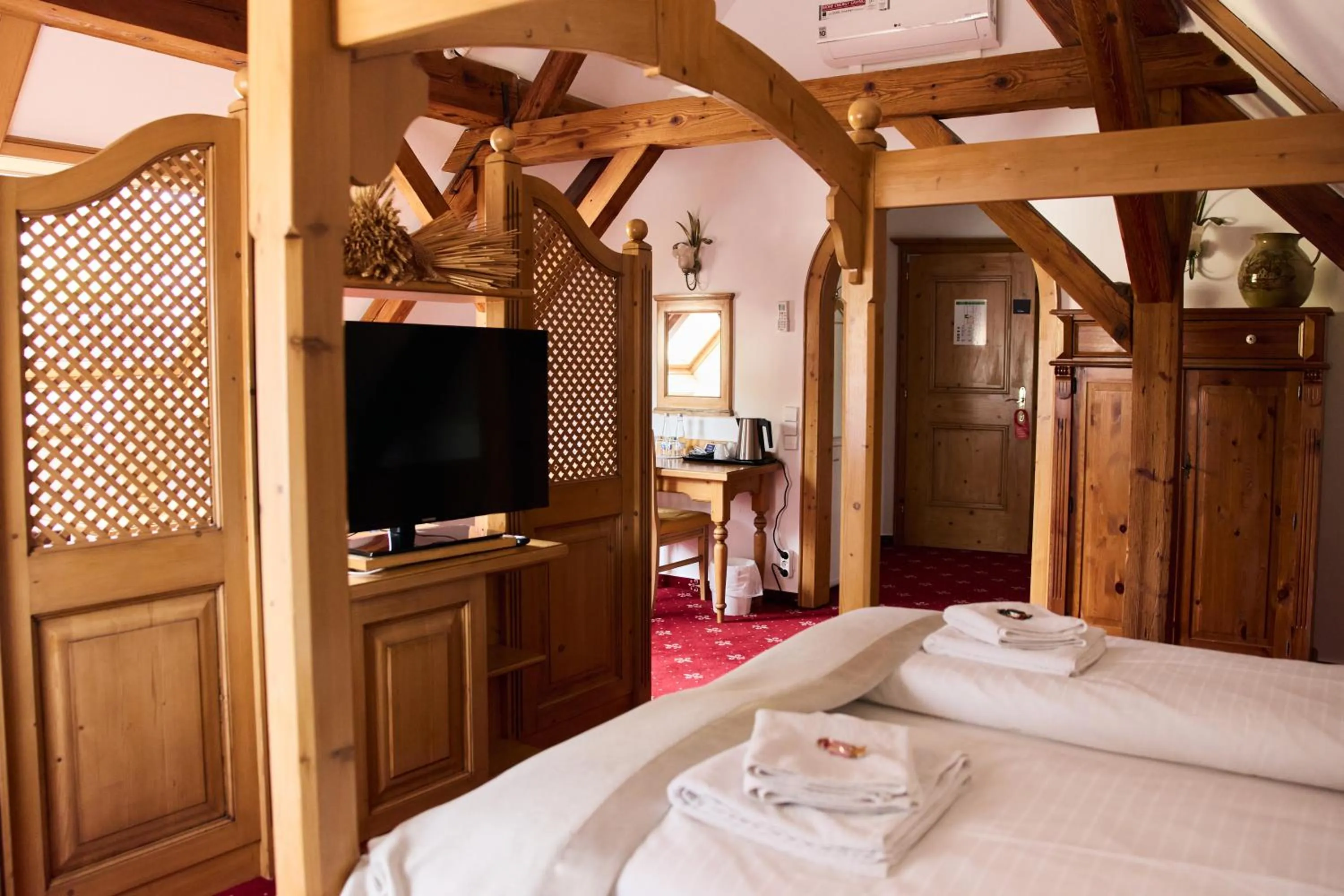 Photo of the whole room, Bed in Landhotel Traube