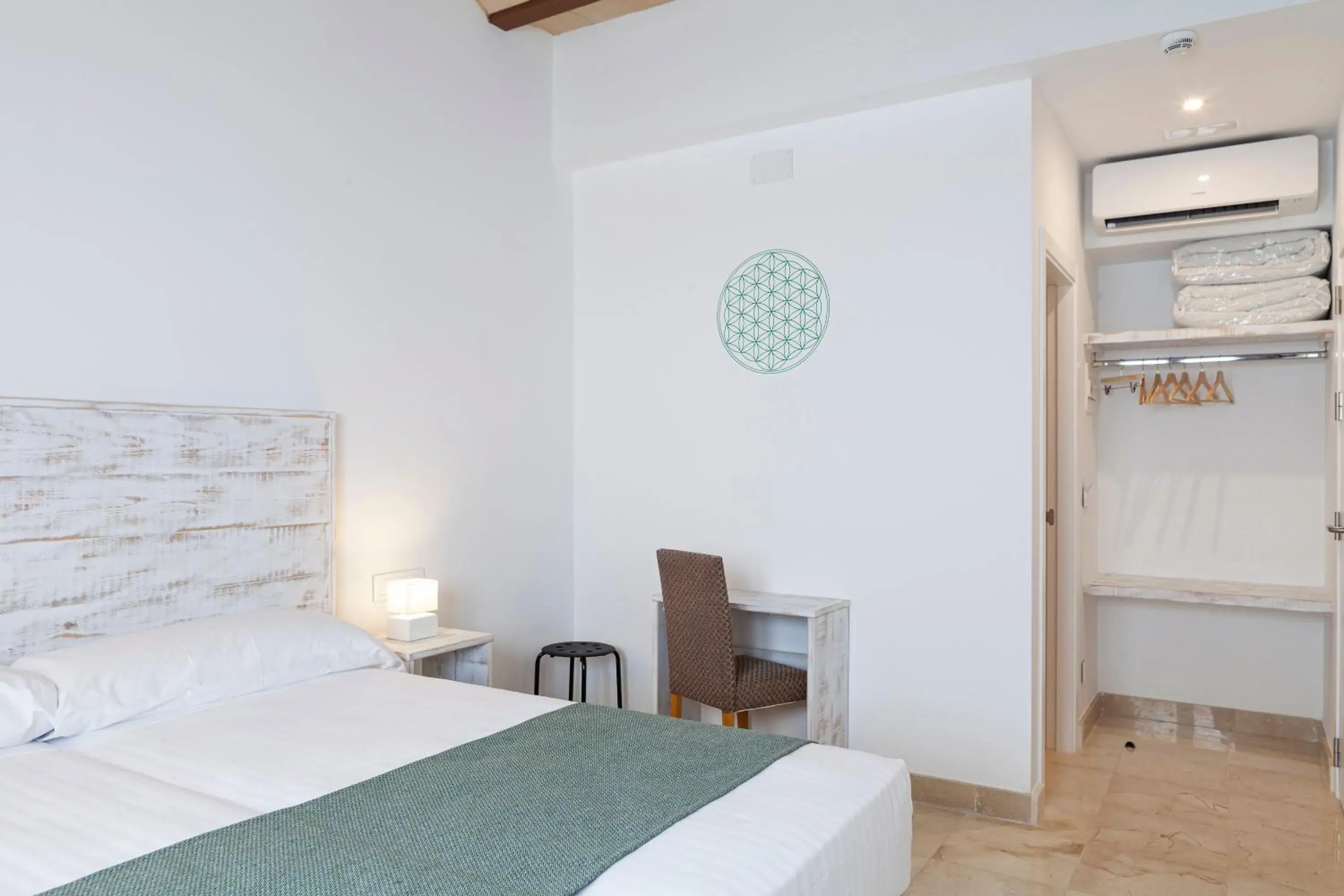 Double Room - single occupancy in Ad Hoc Vitae Retreats & Health Only Adults Double Room - single occupancy in Ad Hoc Vitae Retreats & Health Only Adults