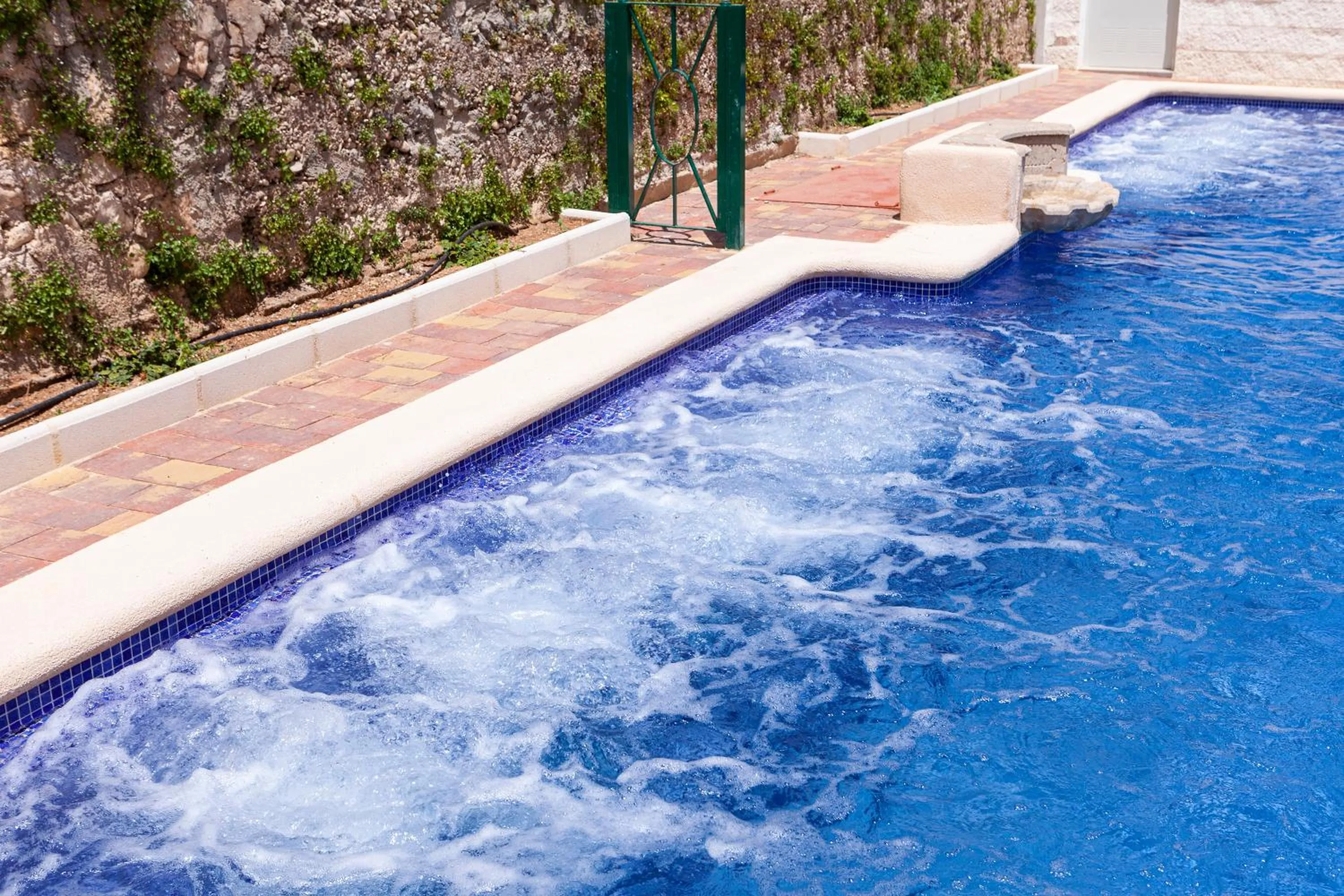 Swimming pool in Ad Hoc Vitae Retreats & Health Only Adults