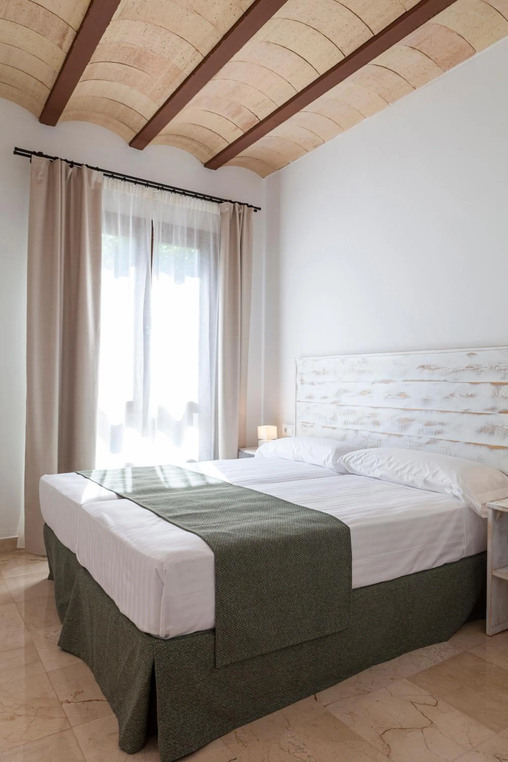 Bed in Ad Hoc Vitae Retreats & Health Only Adults