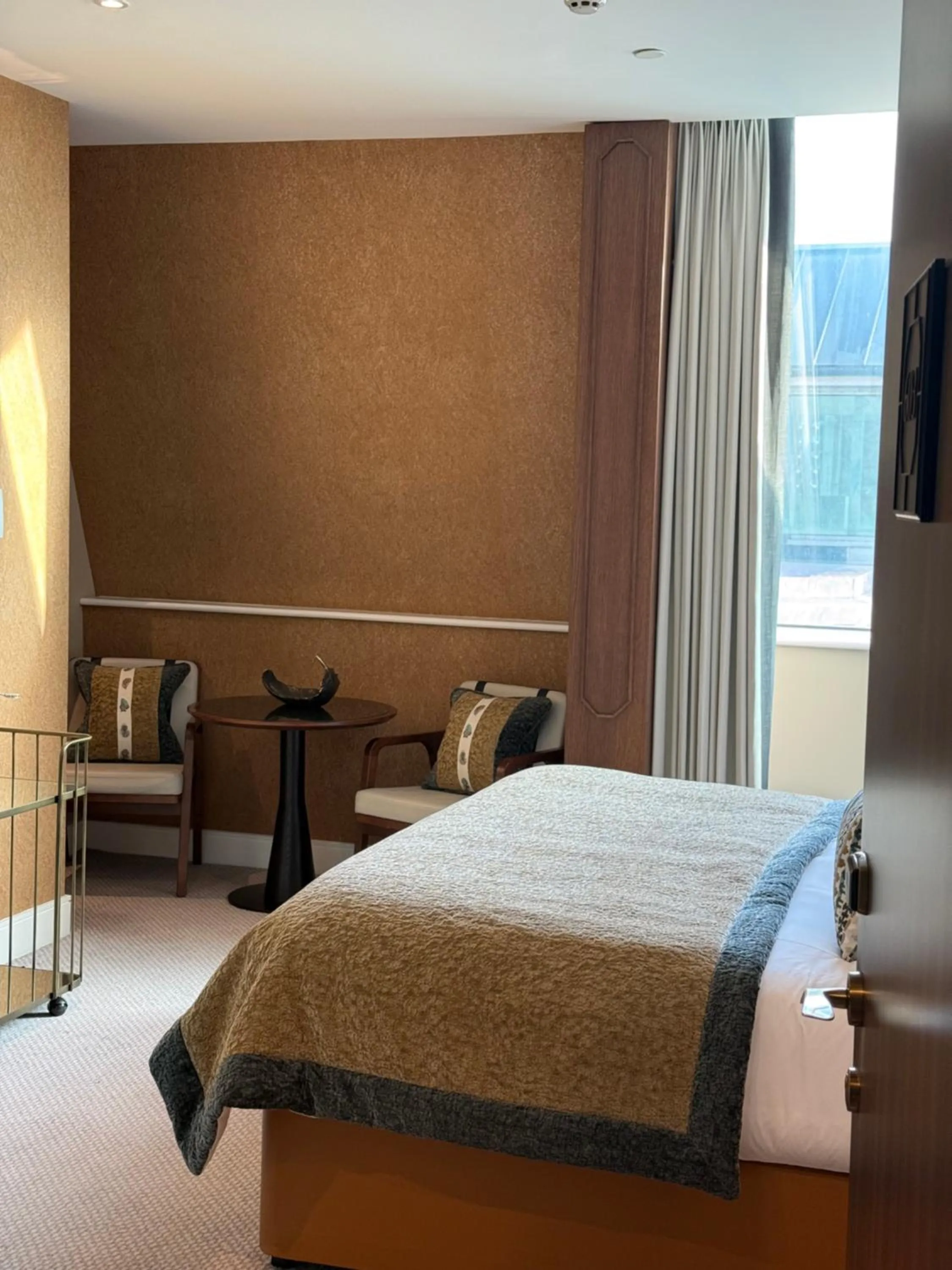 Bedroom, Bed in The Parkgate Hotel