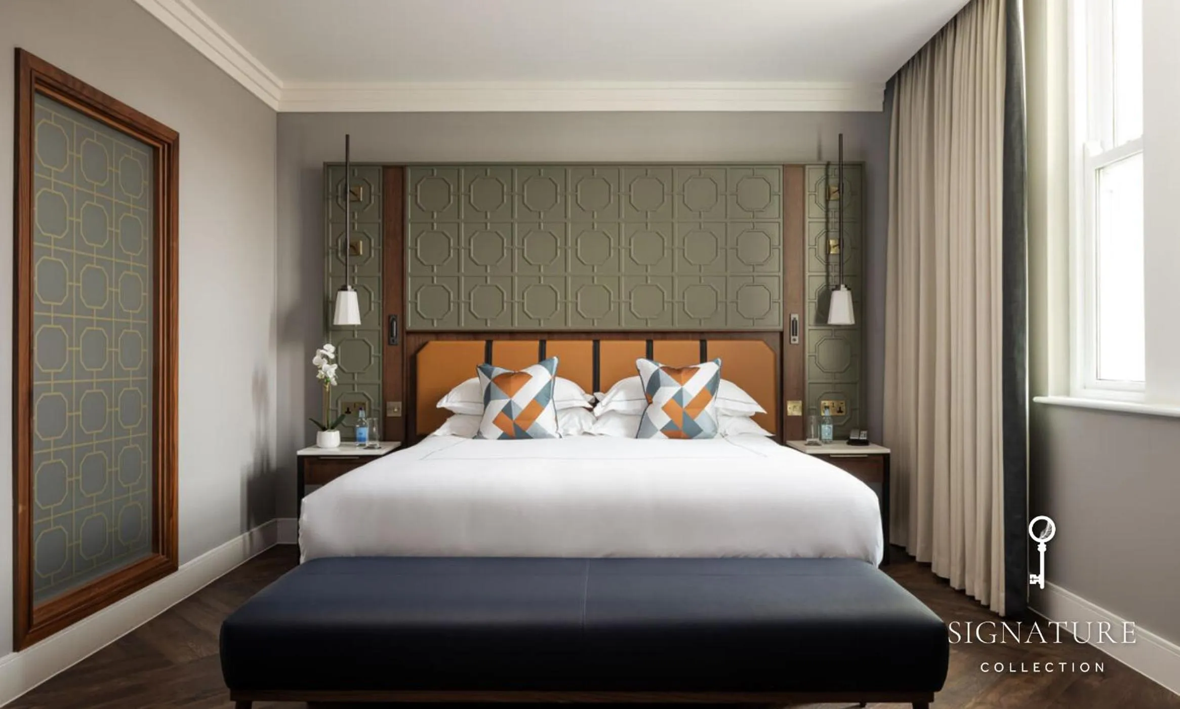 Bed in The Parkgate Hotel