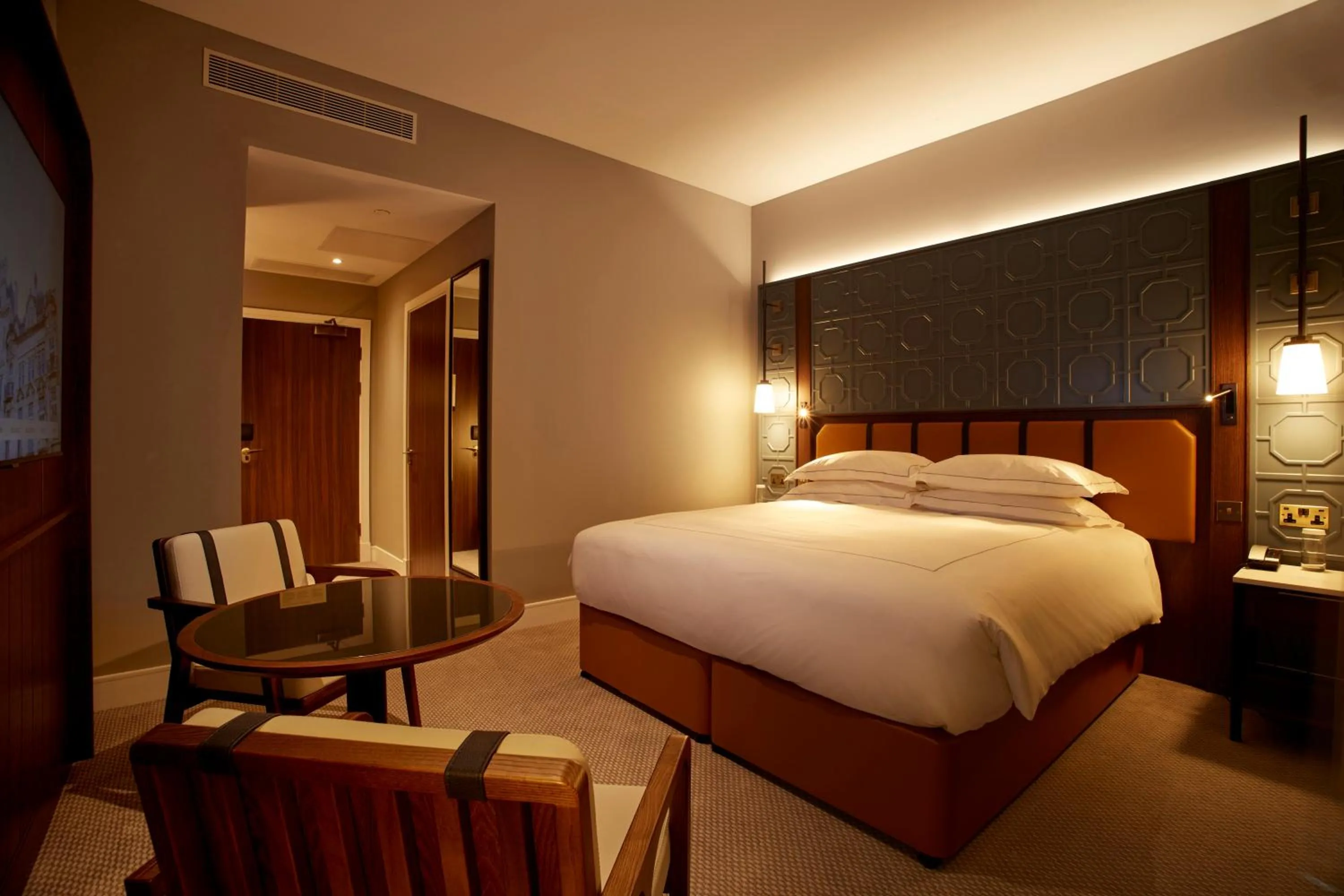 Bedroom, Bed in The Parkgate Hotel