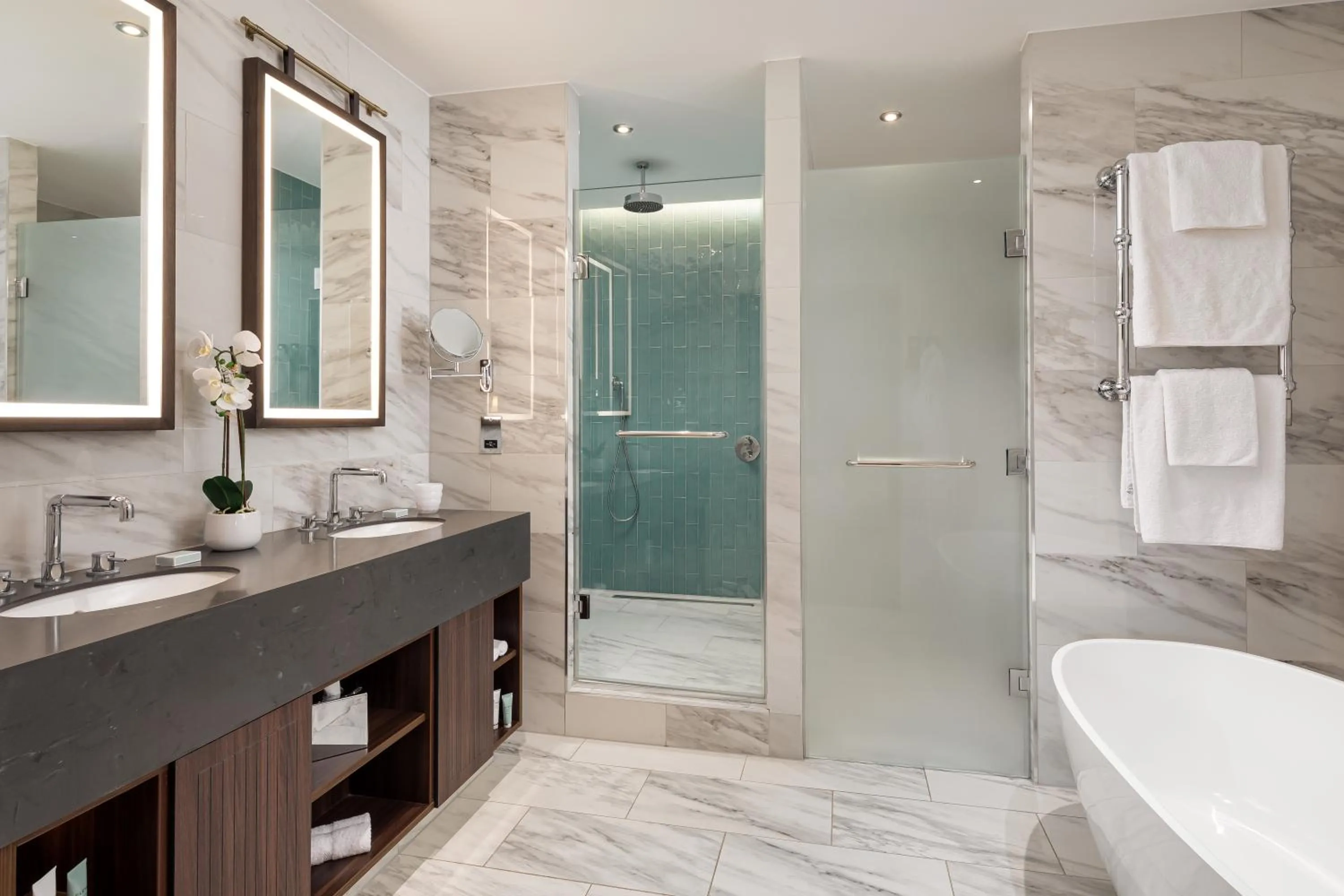 Bathroom in The Parkgate Hotel