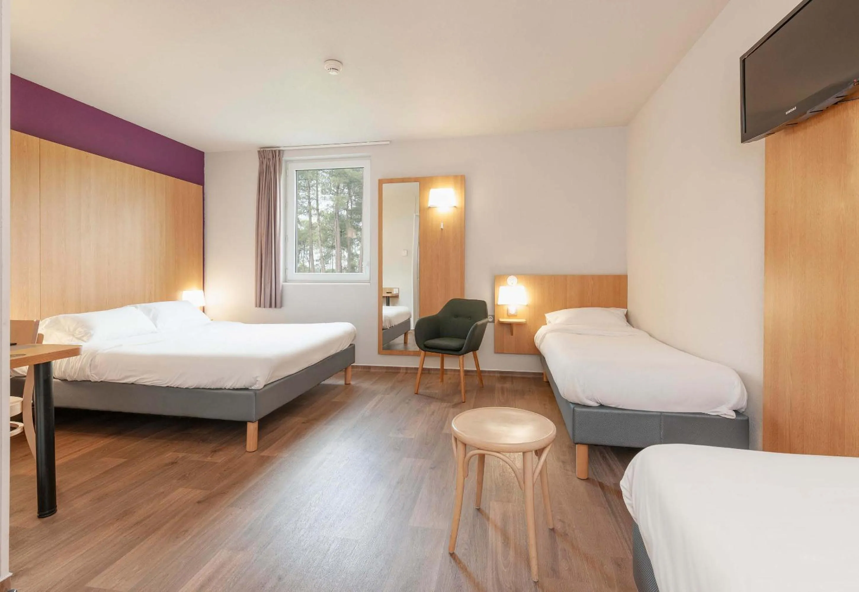 Bedroom, Bed in B&B HOTEL Mont-de-Marsan