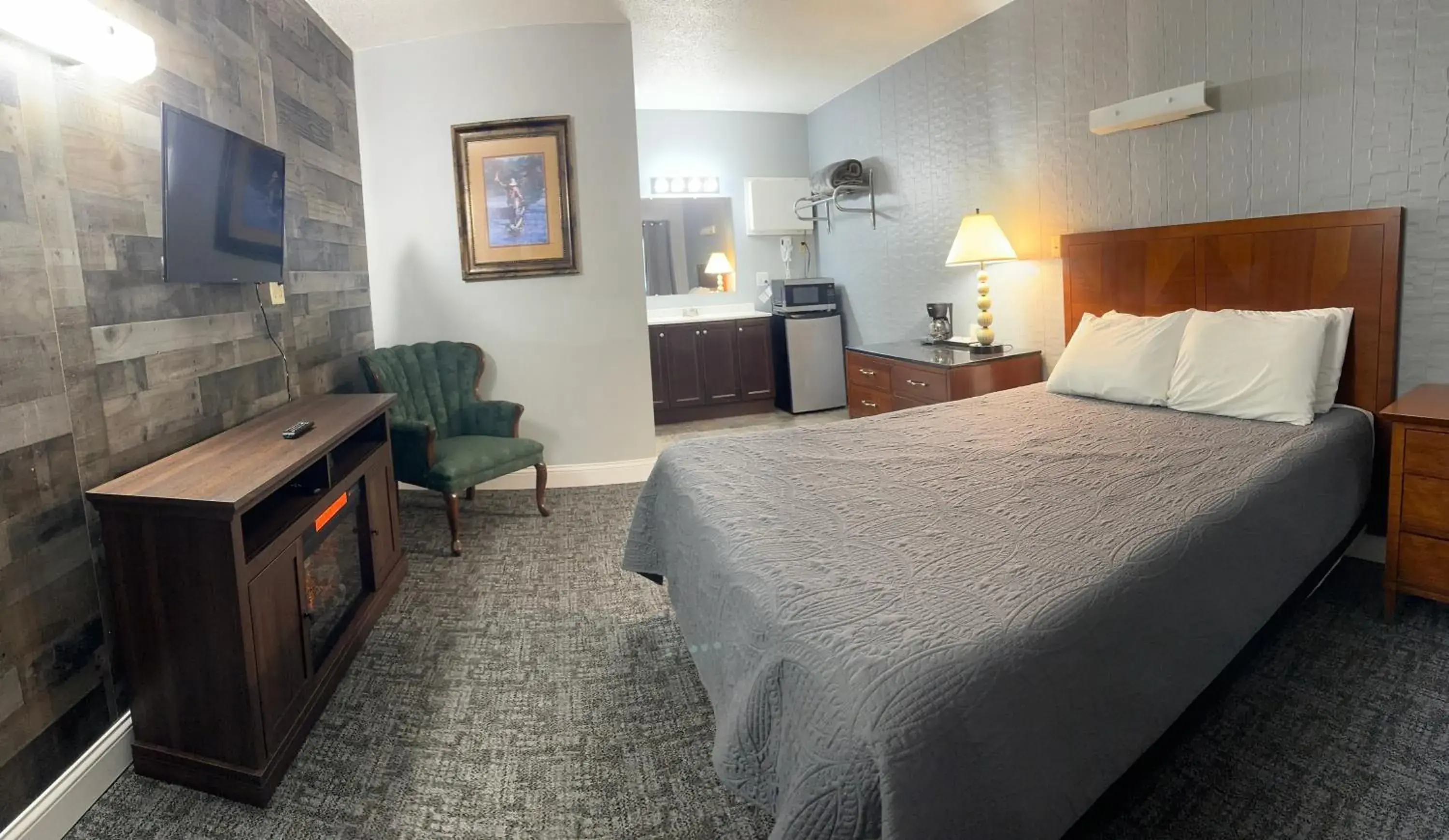 Bed in Pelican Motel Bed in Pelican Motel