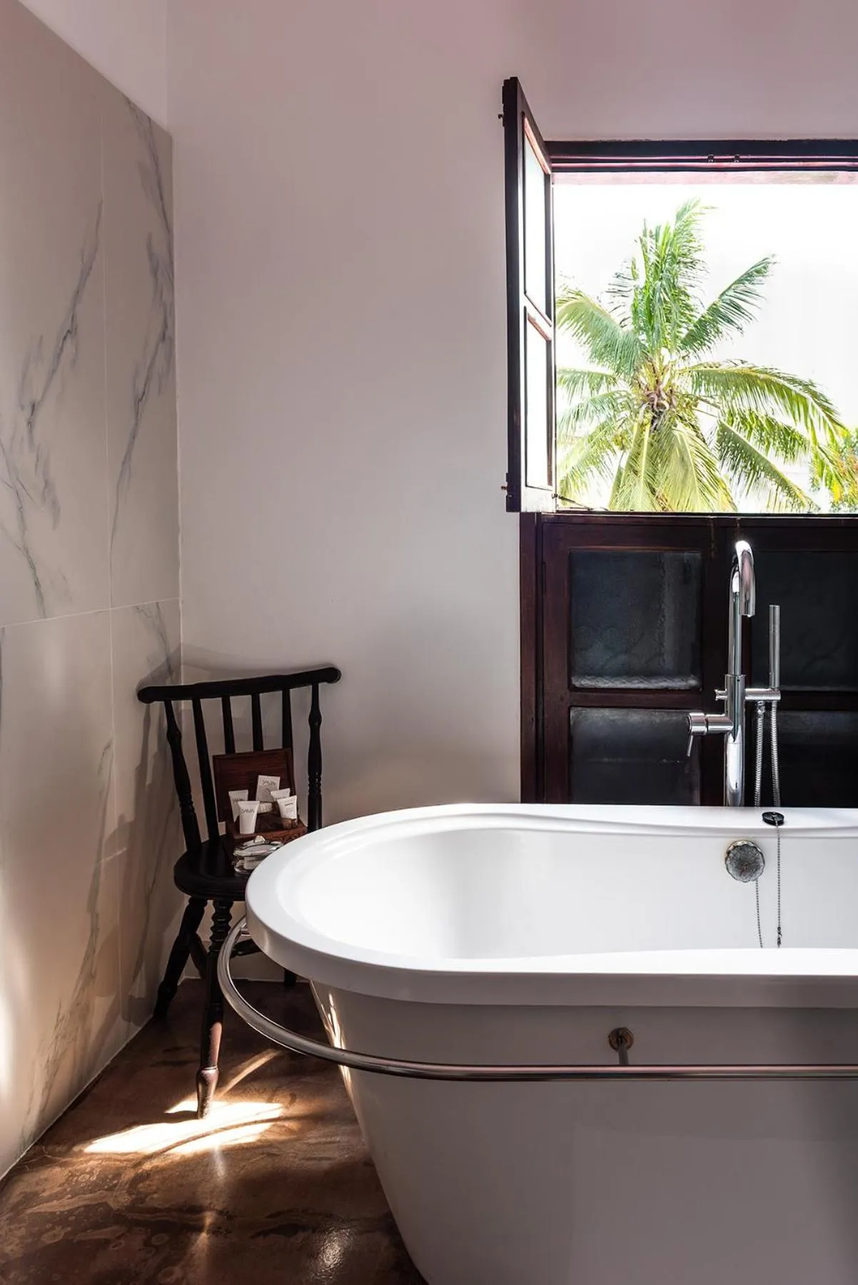 Bathroom in Kisiwa House