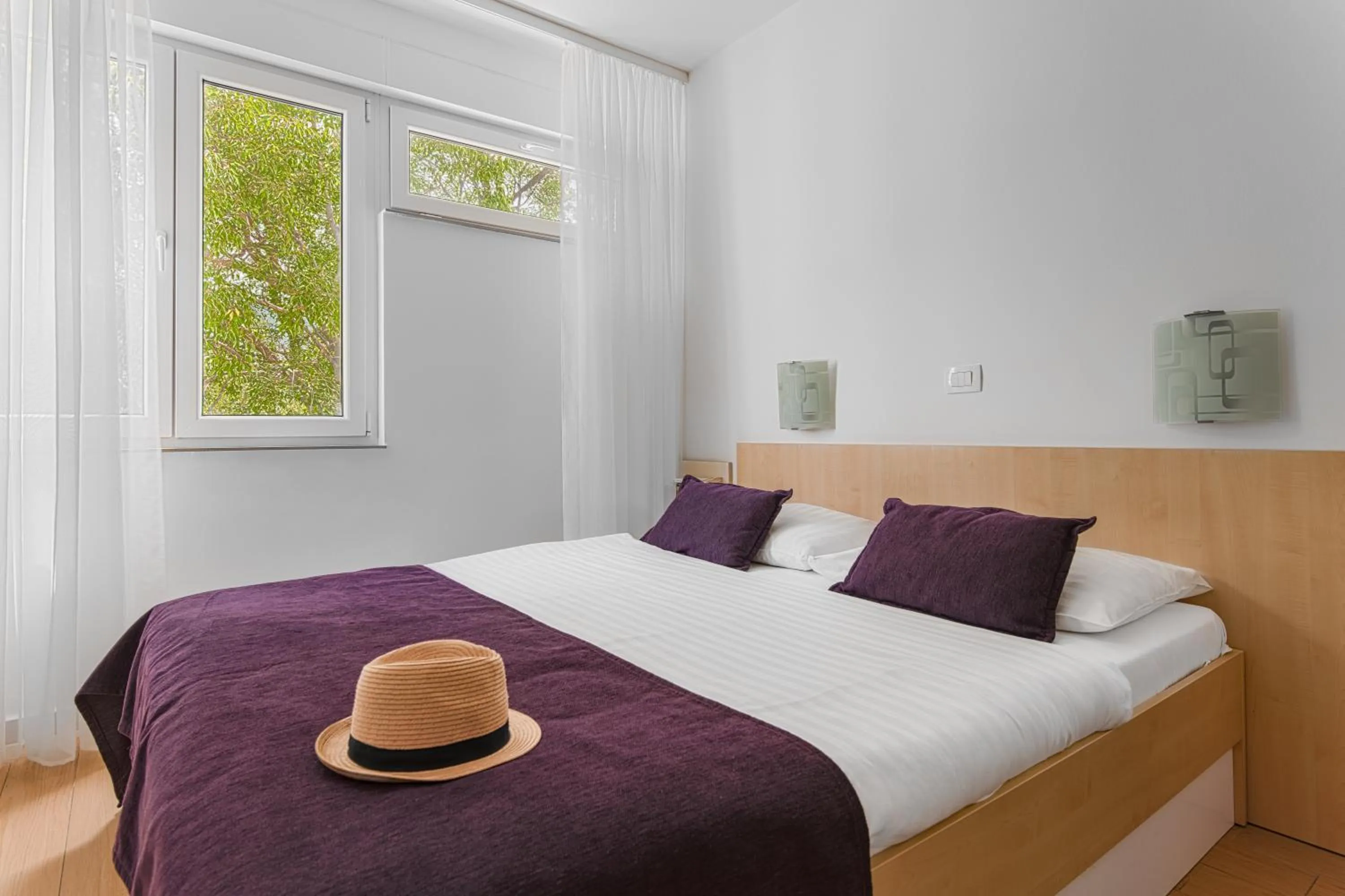 Bedroom, Bed in Hotel Slaven