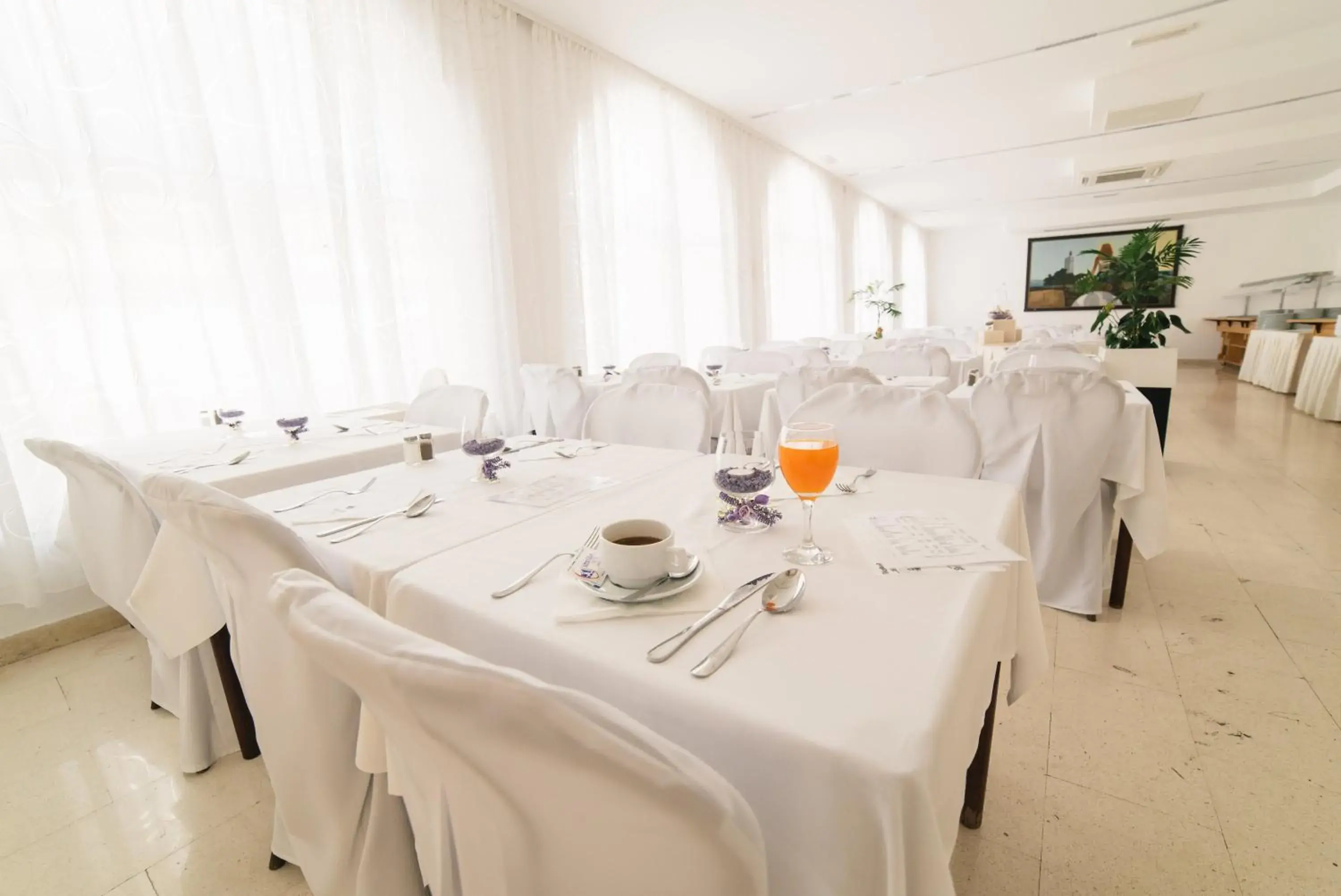 Restaurant/places to eat in Hotel Slaven Restaurant/places to eat in Hotel Slaven