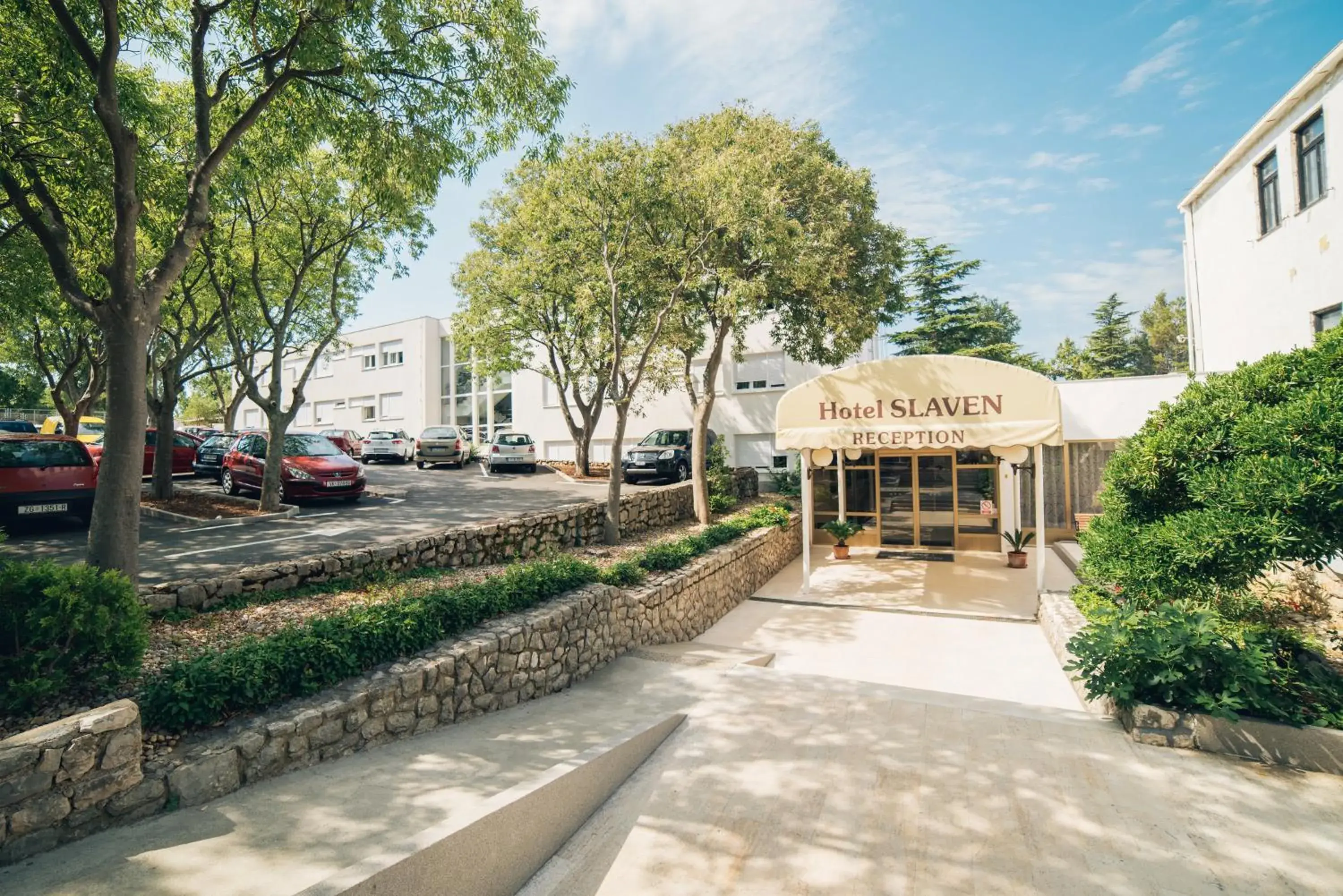 Facade/entrance in Hotel Slaven Facade/entrance in Hotel Slaven