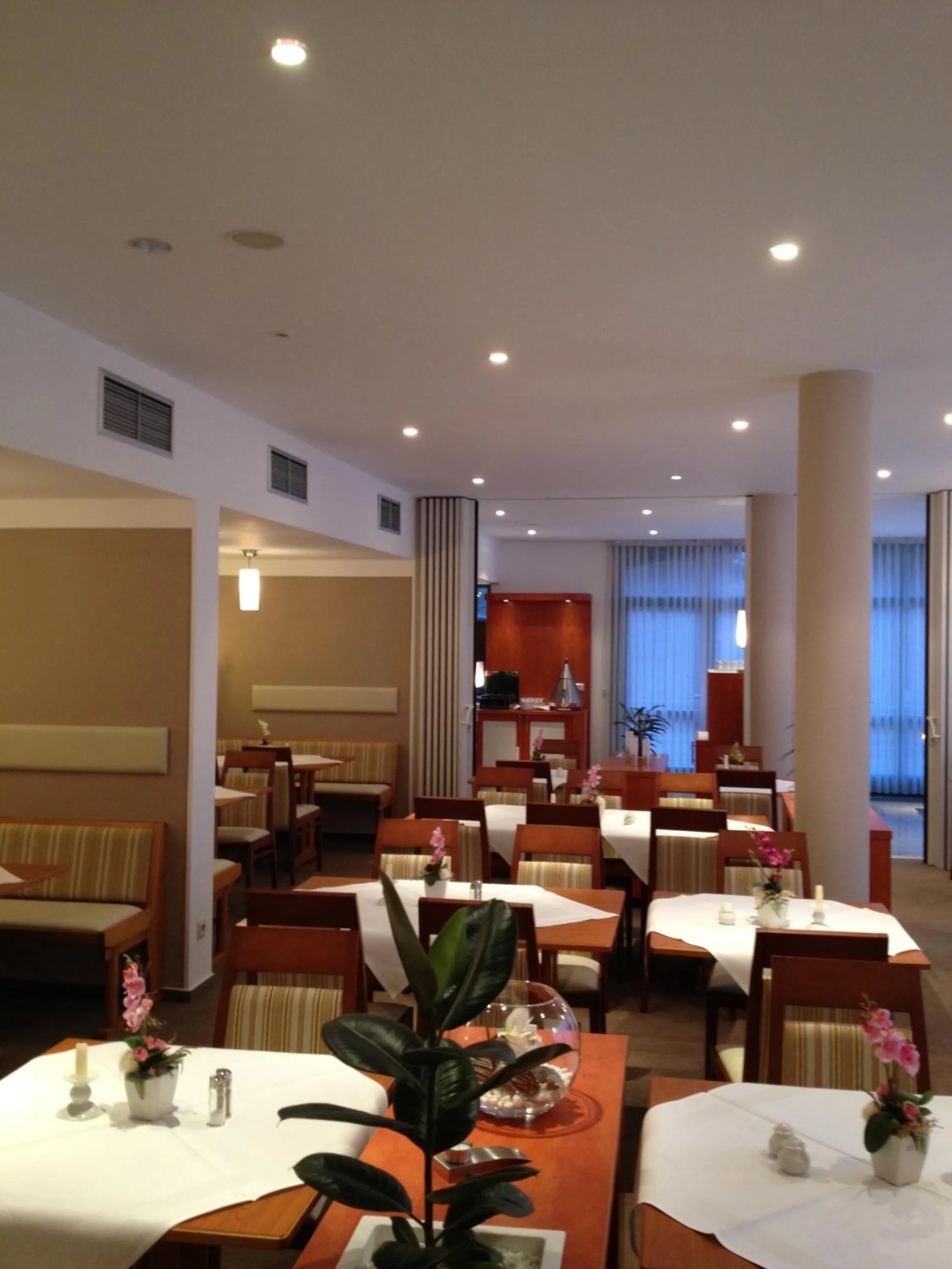 Restaurant/places to eat in gut-Hotel Pommernhotel Barth