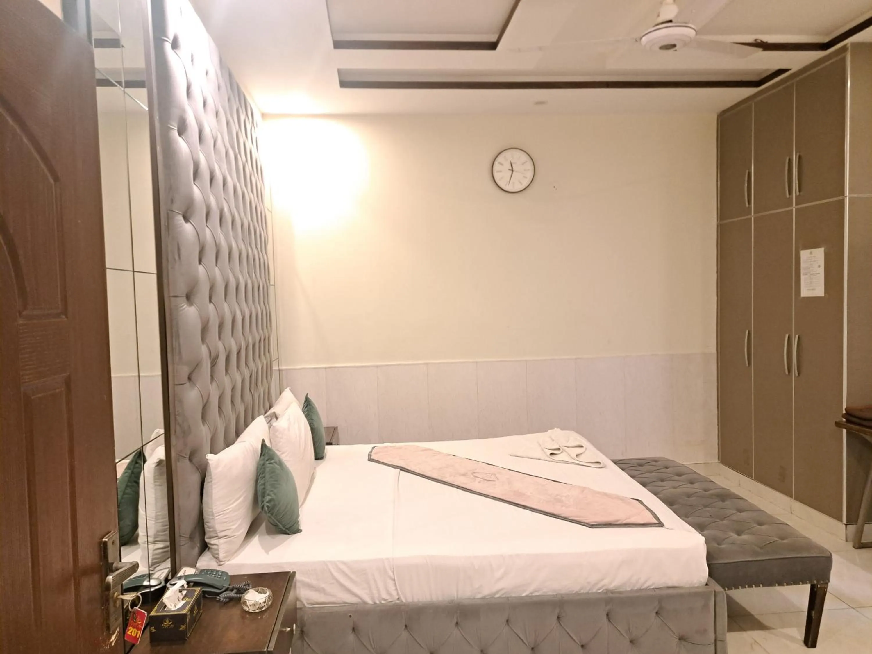 Bed in Cuzzy Inn Hotel