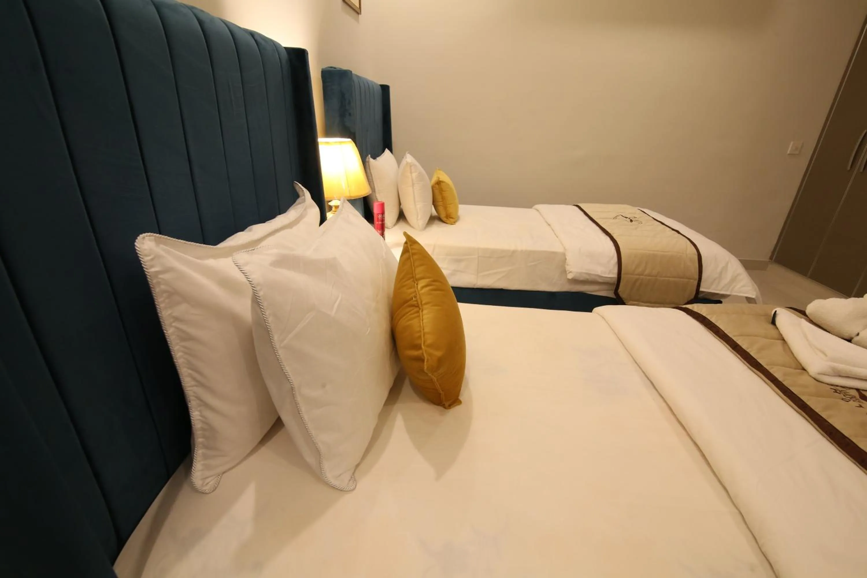 Bed in Cuzzy Inn Hotel