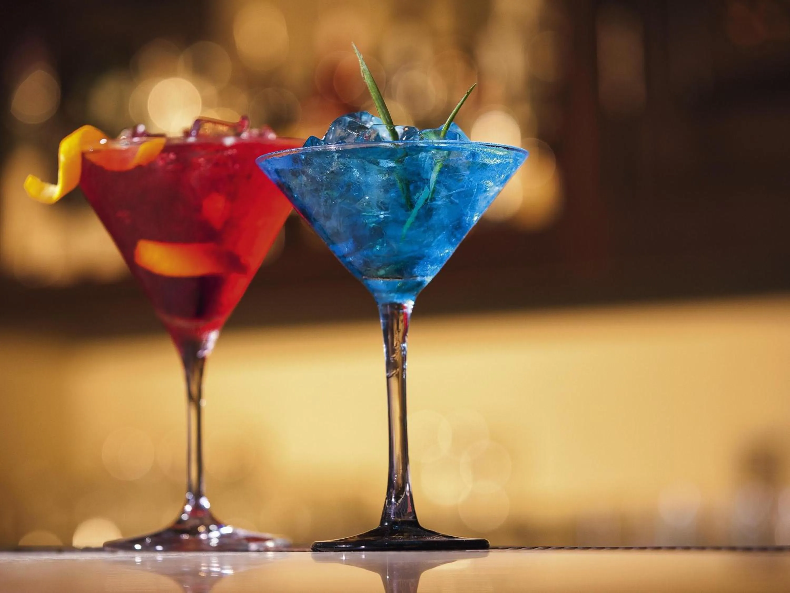 Lounge or bar in Mövenpick Ambassador Hotel Accra