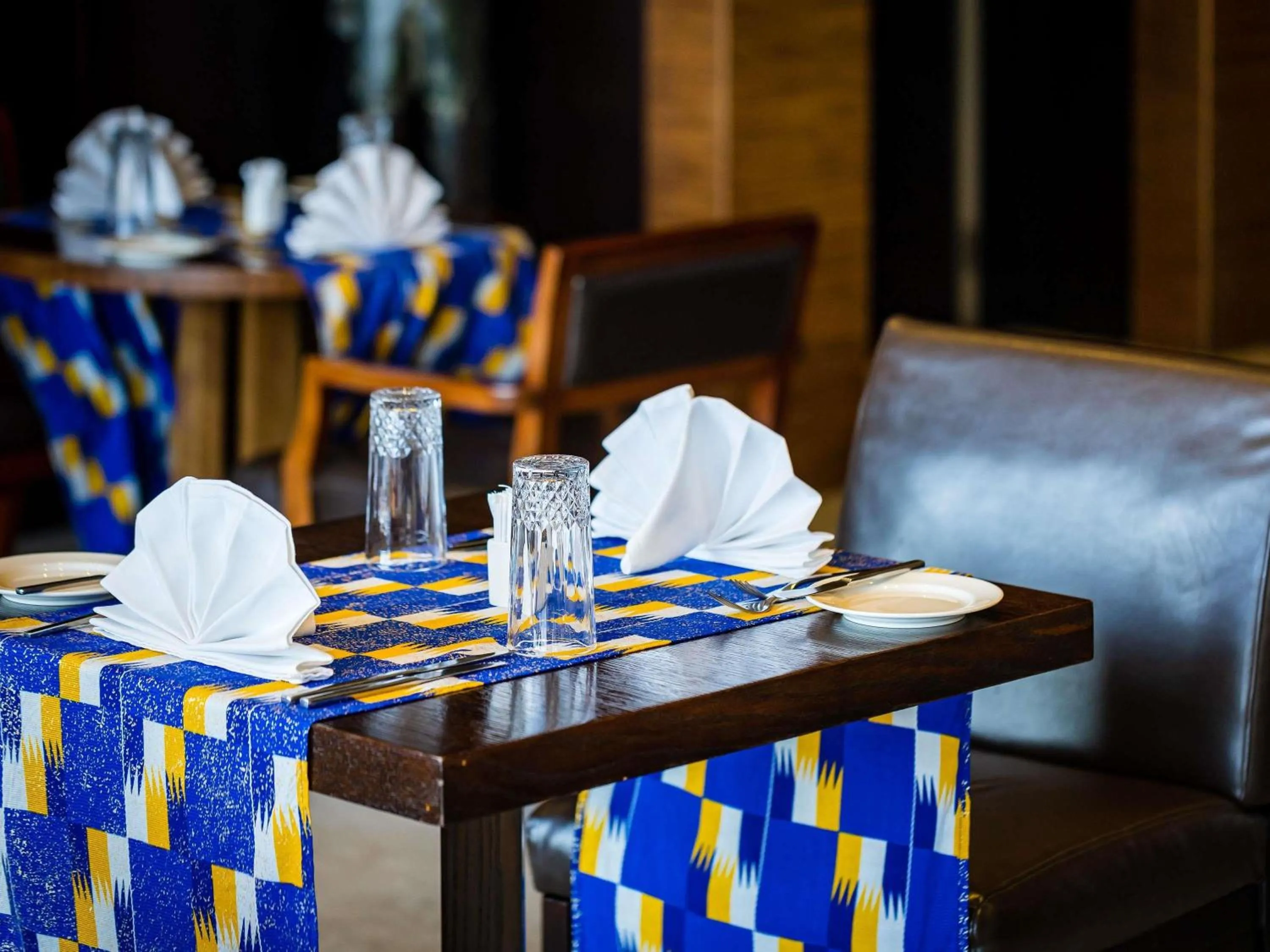 Lounge or bar in Mövenpick Ambassador Hotel Accra