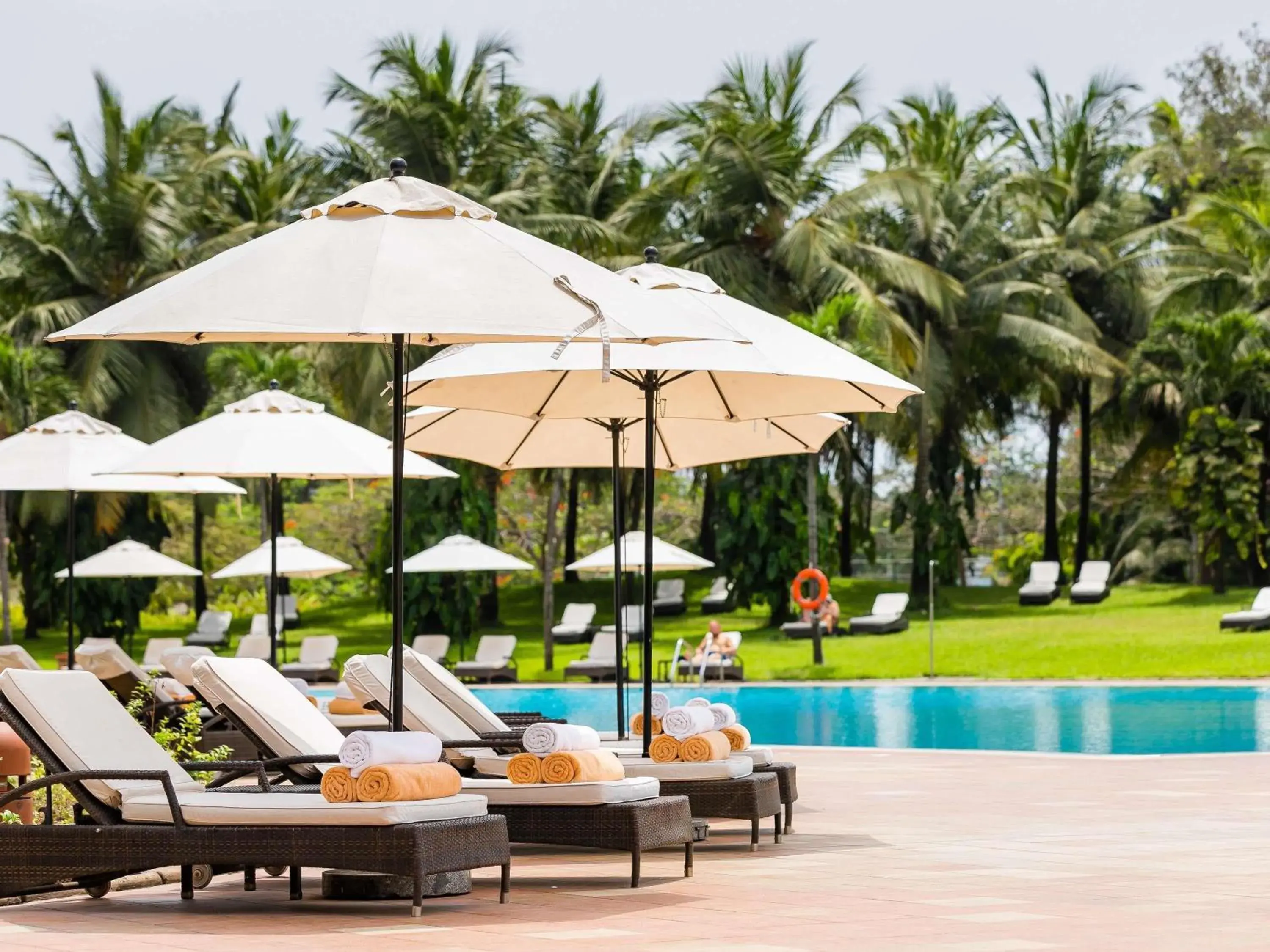 Pool view in Mövenpick Ambassador Hotel Accra Pool view in Mövenpick Ambassador Hotel Accra