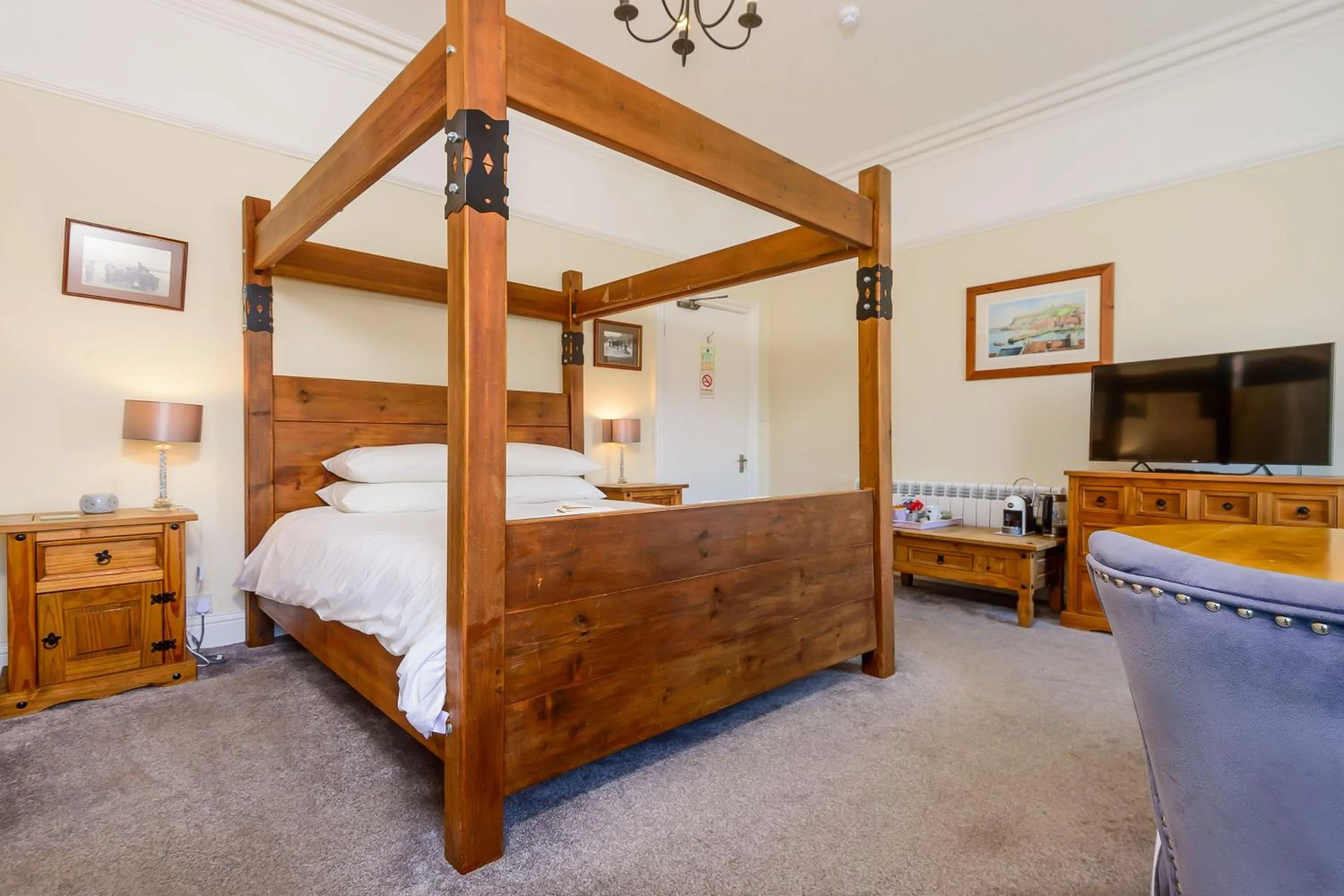 Bed in Hillcrest Whitby