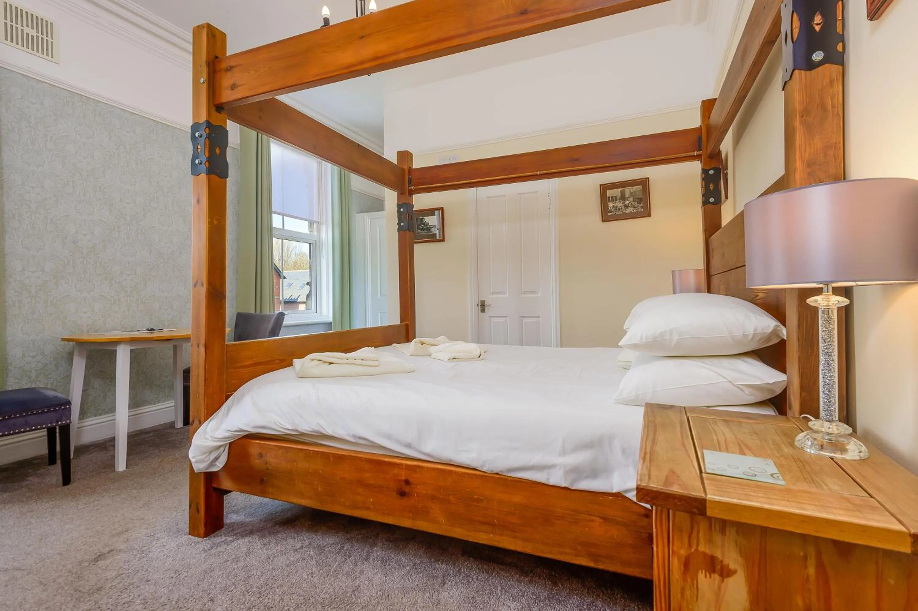 Bed in Hillcrest Whitby