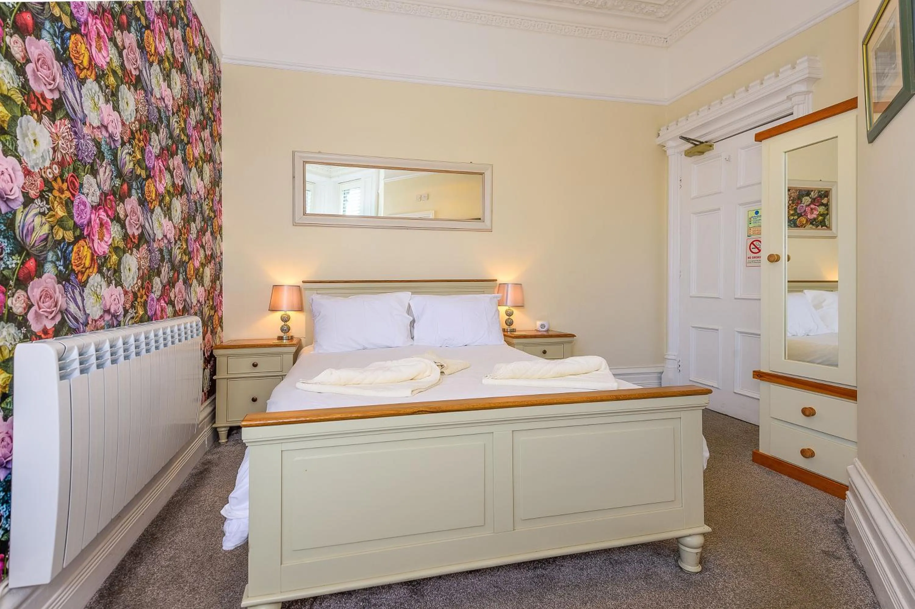 Bed in Hillcrest Whitby