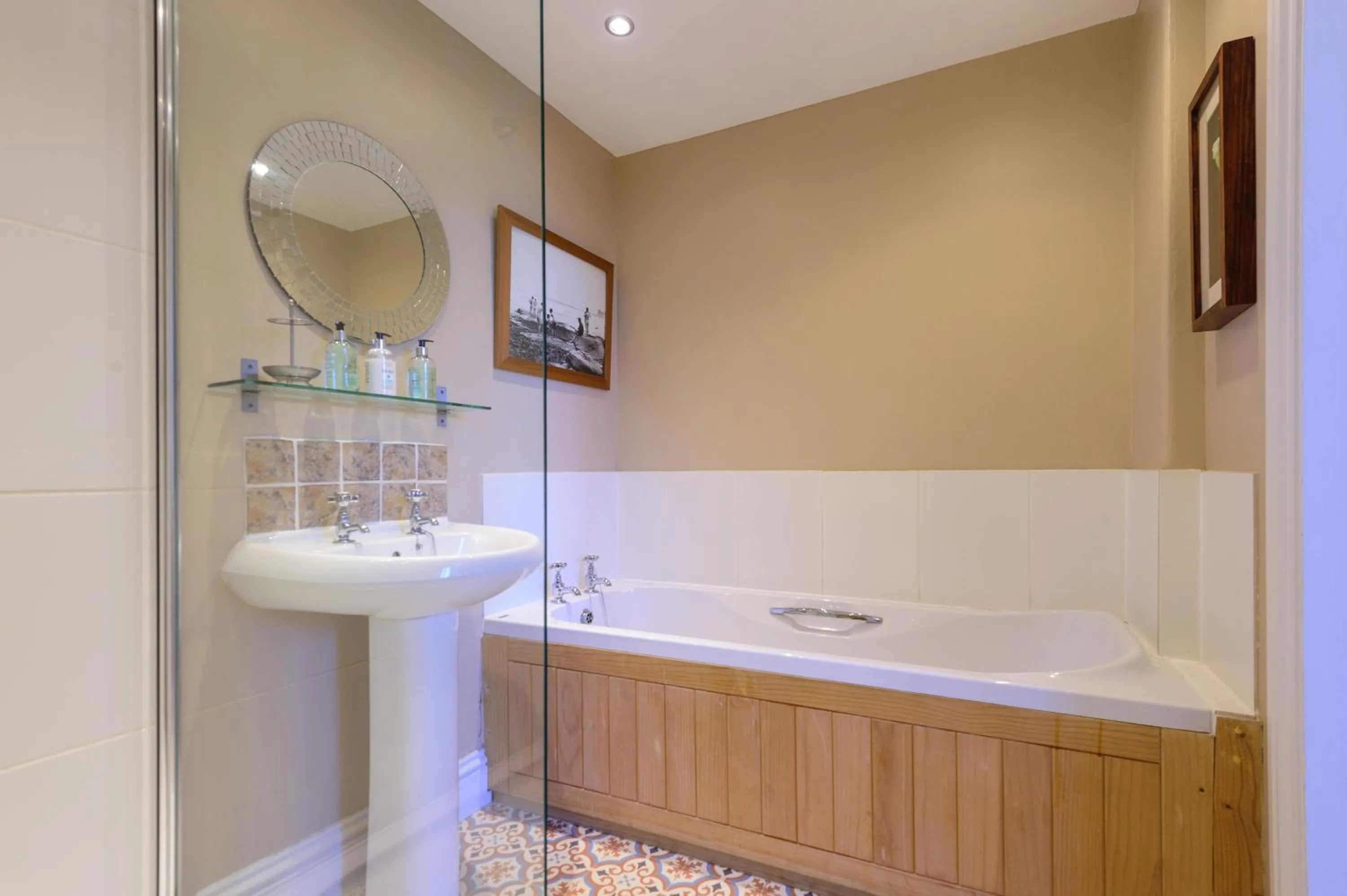 Shower in Hillcrest Whitby