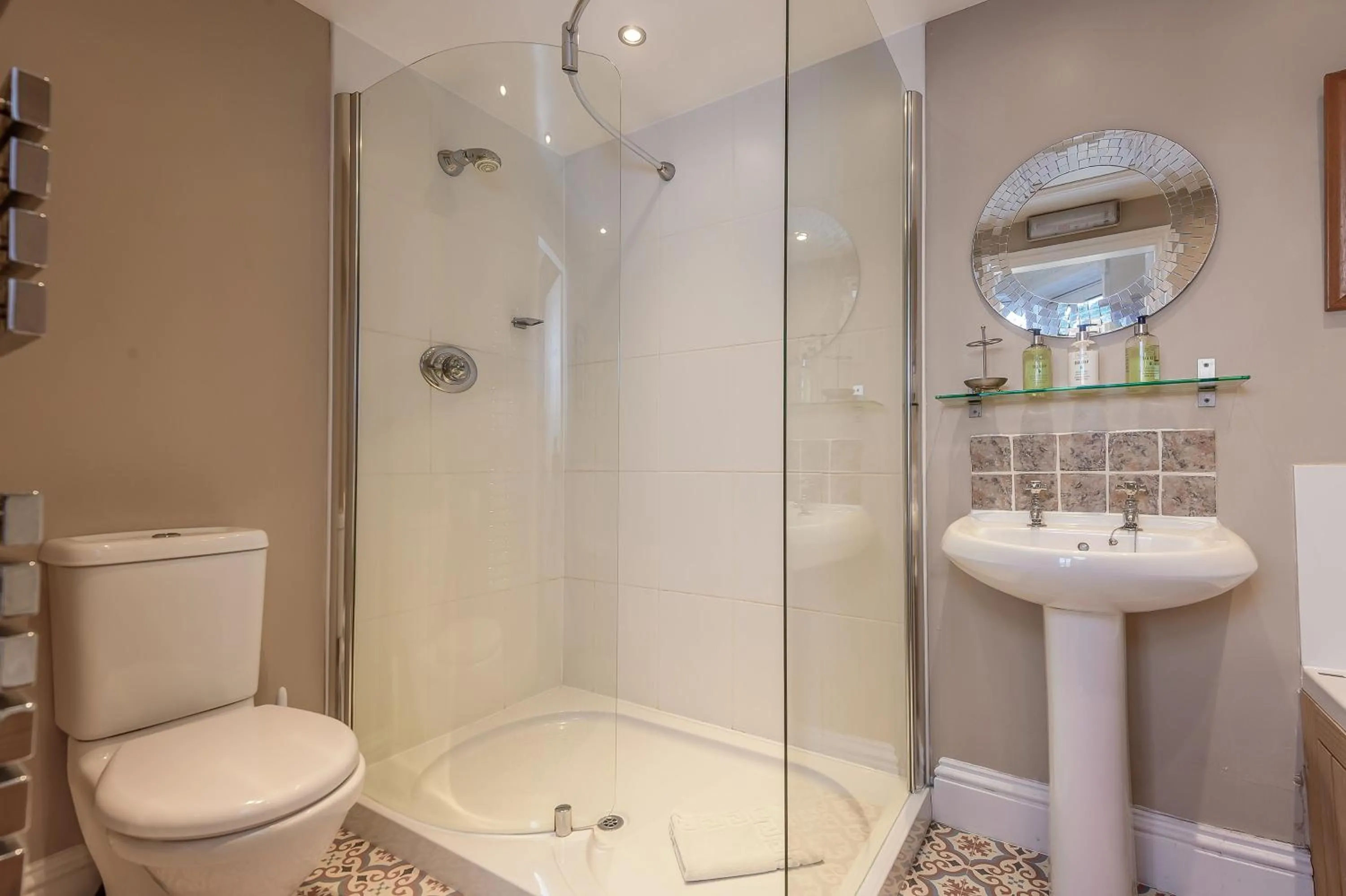 Shower in Hillcrest Whitby