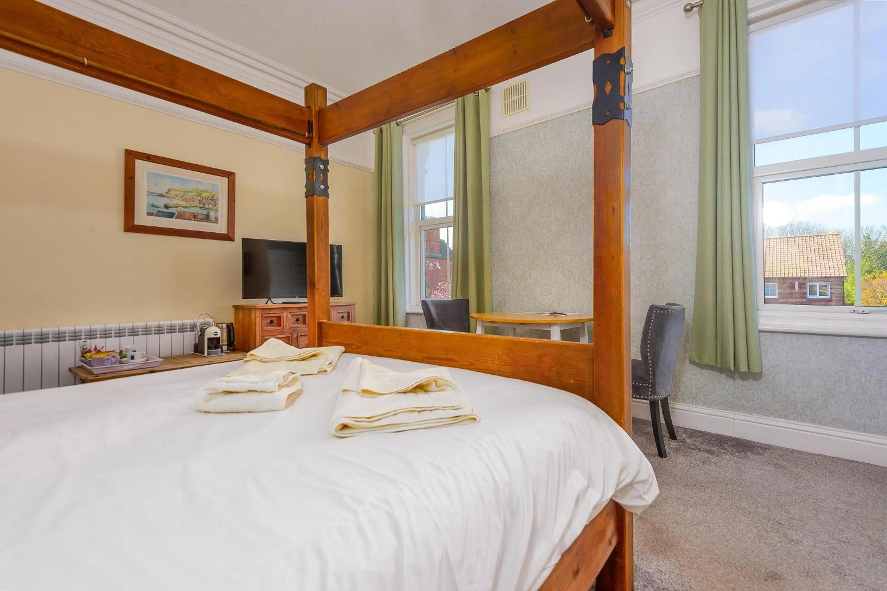 Bed in Hillcrest Whitby