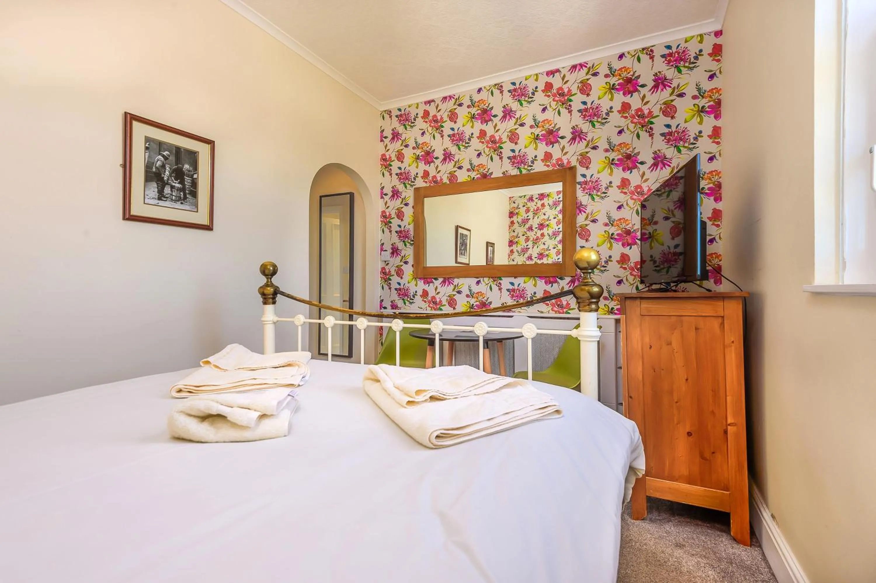 Bed in Hillcrest Whitby