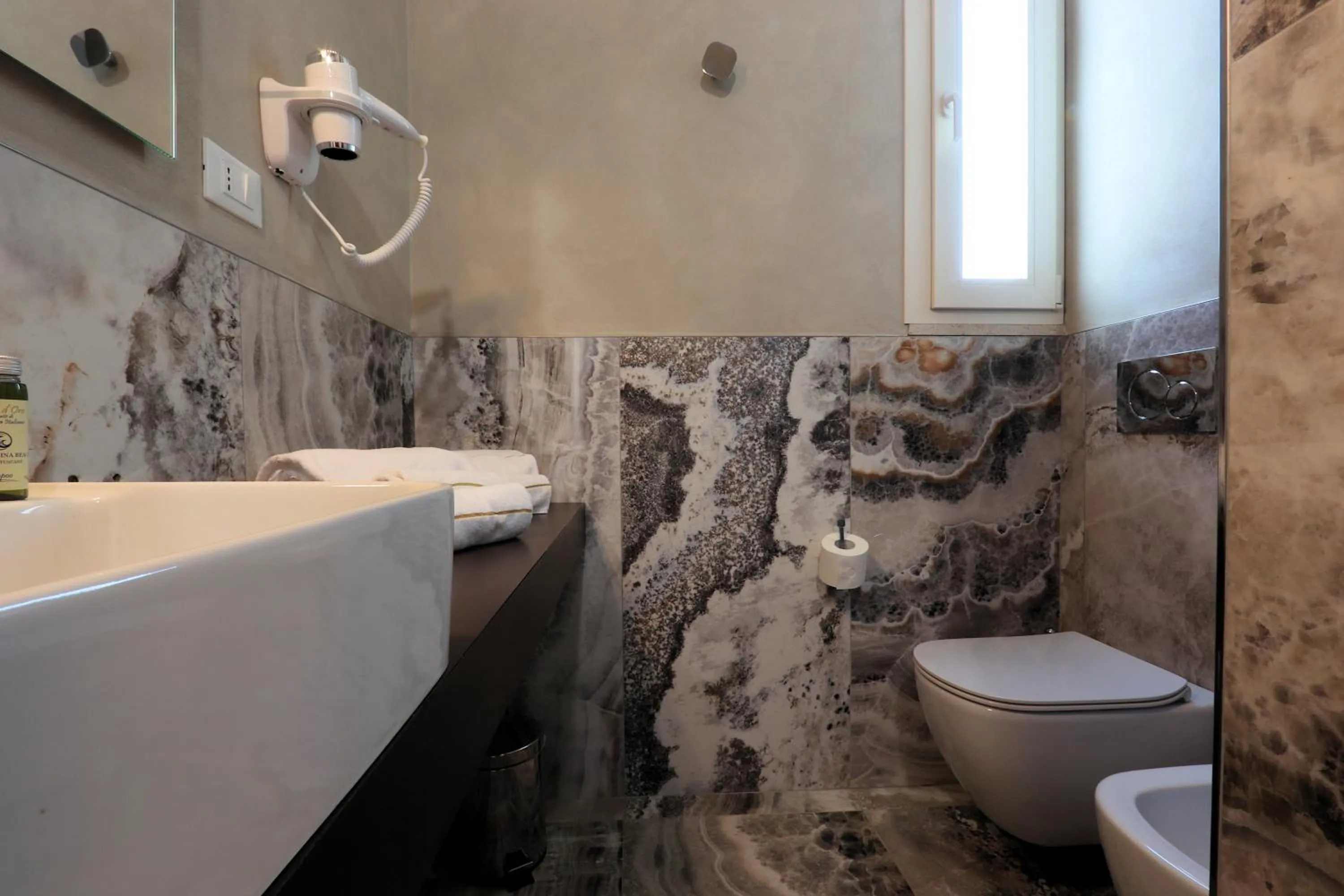 Toilet in Hotel Cecina Beach