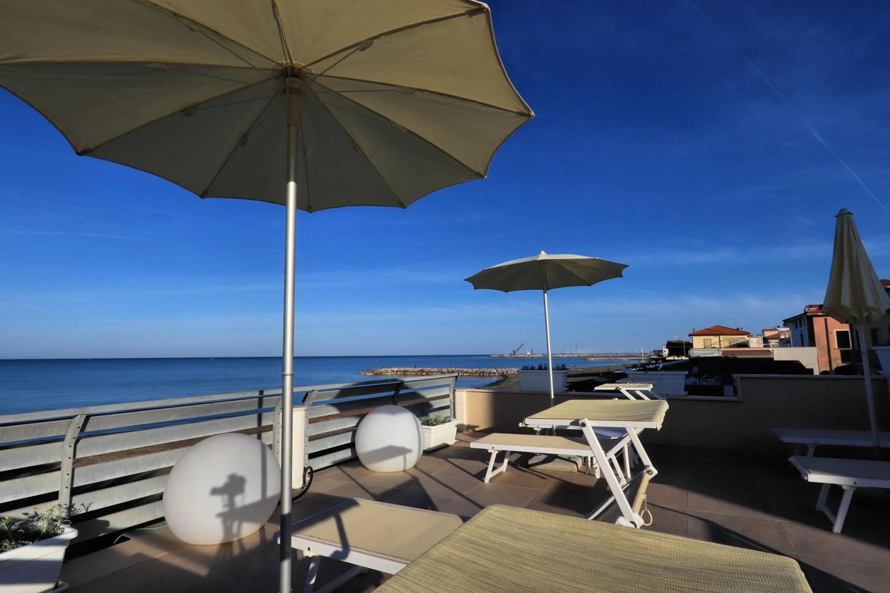 Balcony/Terrace in Hotel Cecina Beach