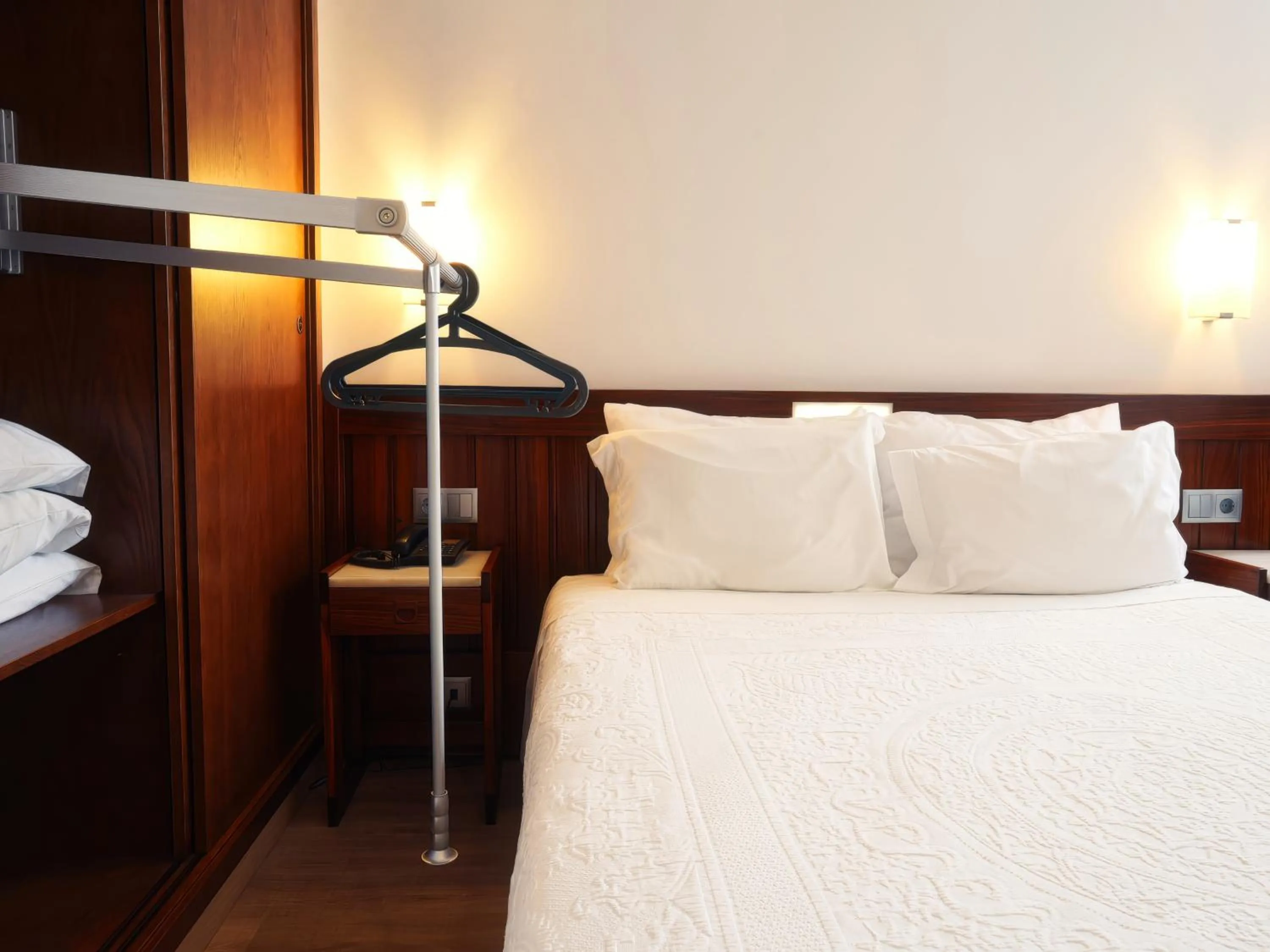 Facility for disabled guests, Bed in Hotel São Francisco