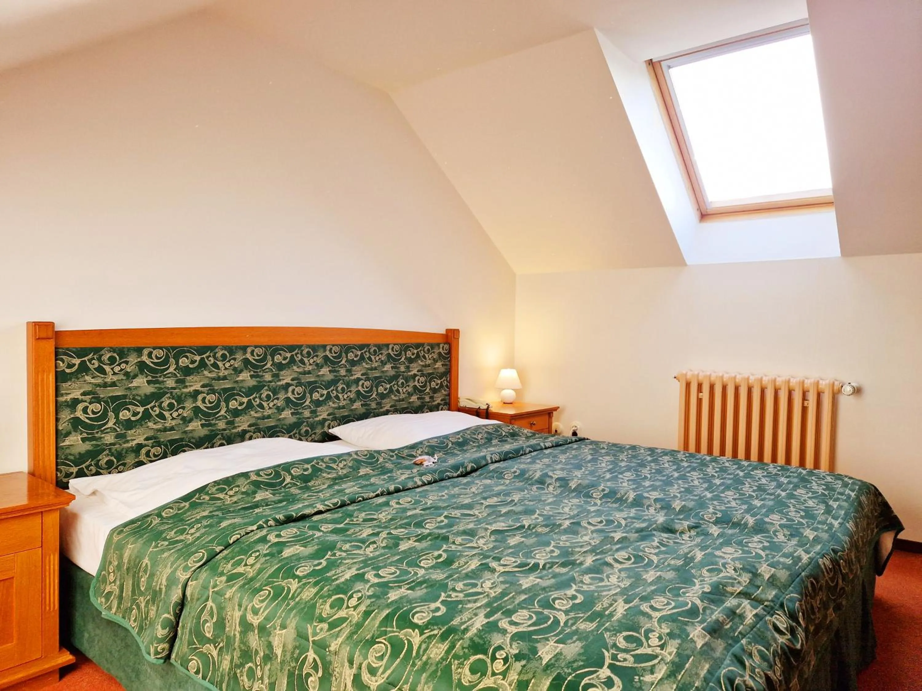 Bed in ROMANTIK HOTEL ELEONORA