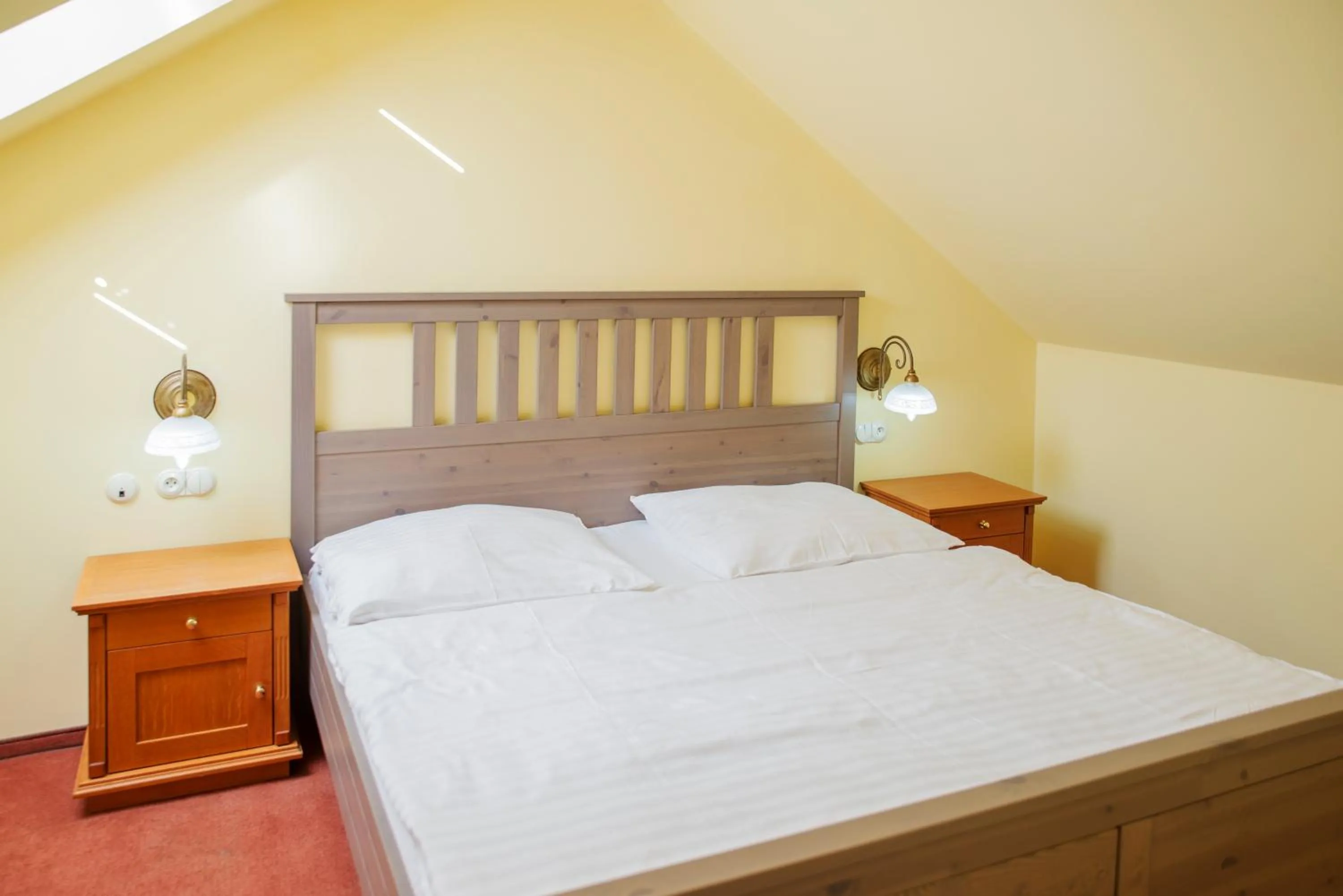 Bed in ROMANTIK HOTEL ELEONORA