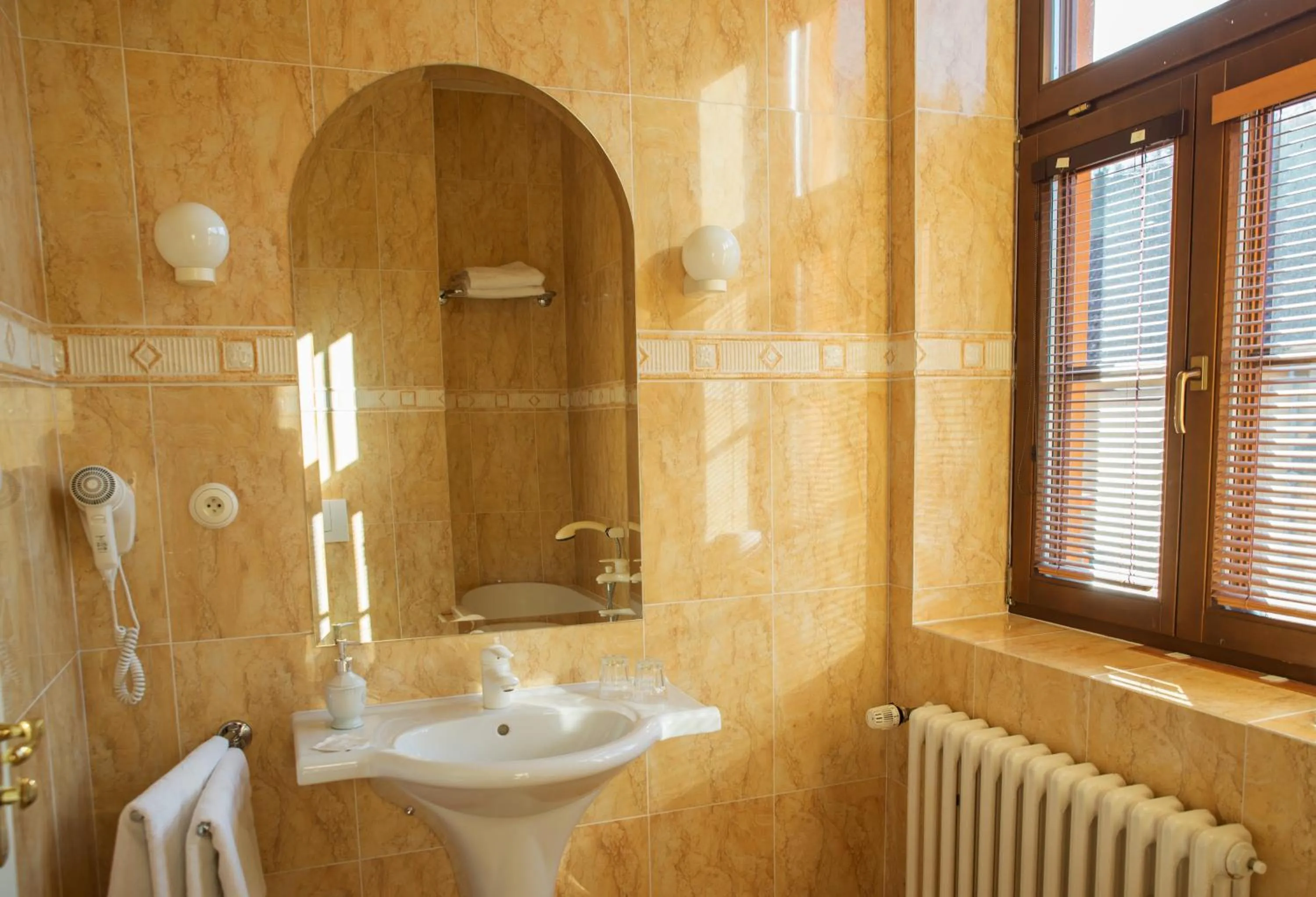 Bathroom in ROMANTIK HOTEL ELEONORA