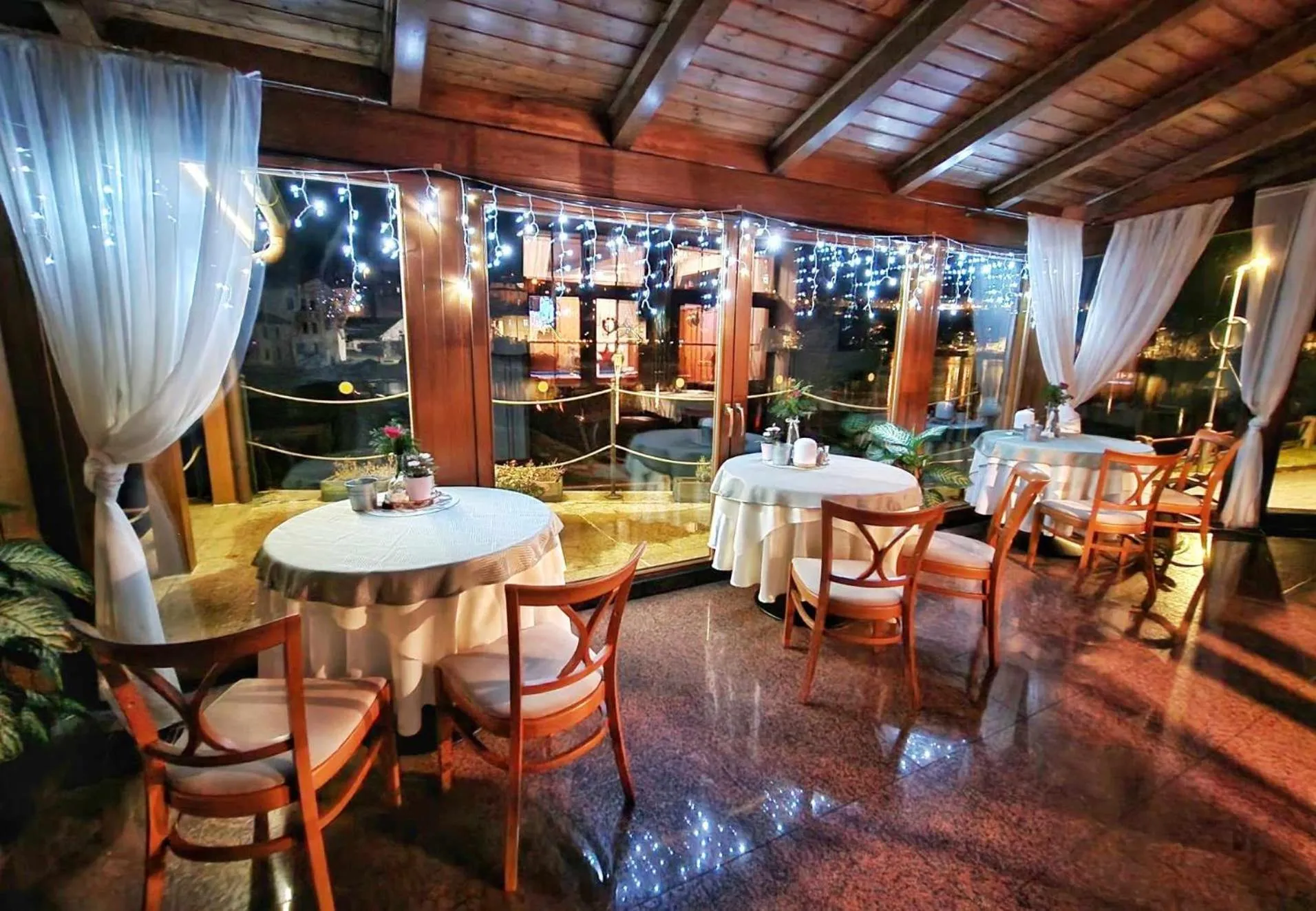 Restaurant/places to eat in ROMANTIK HOTEL ELEONORA