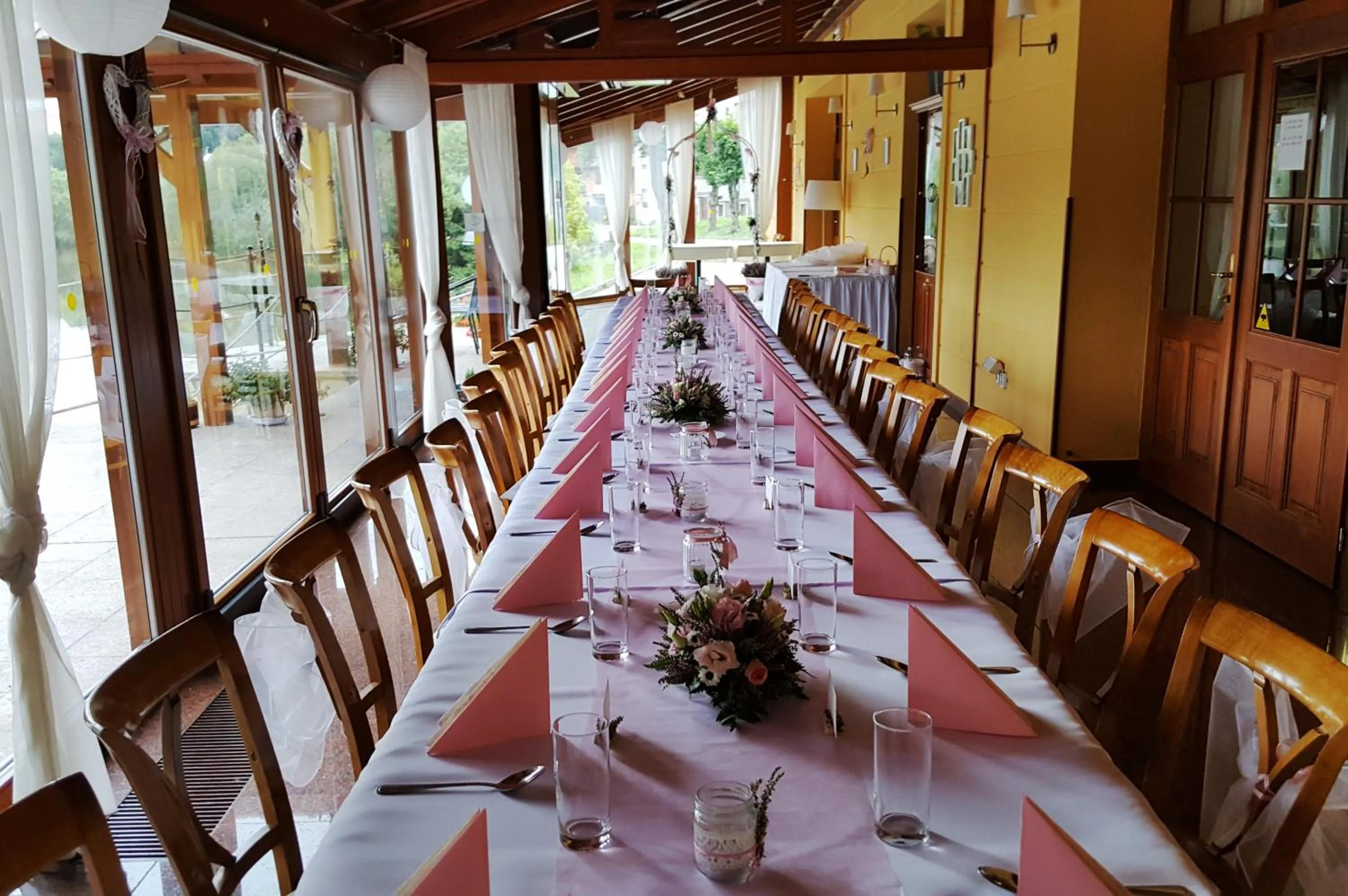 Restaurant/places to eat in ROMANTIK HOTEL ELEONORA