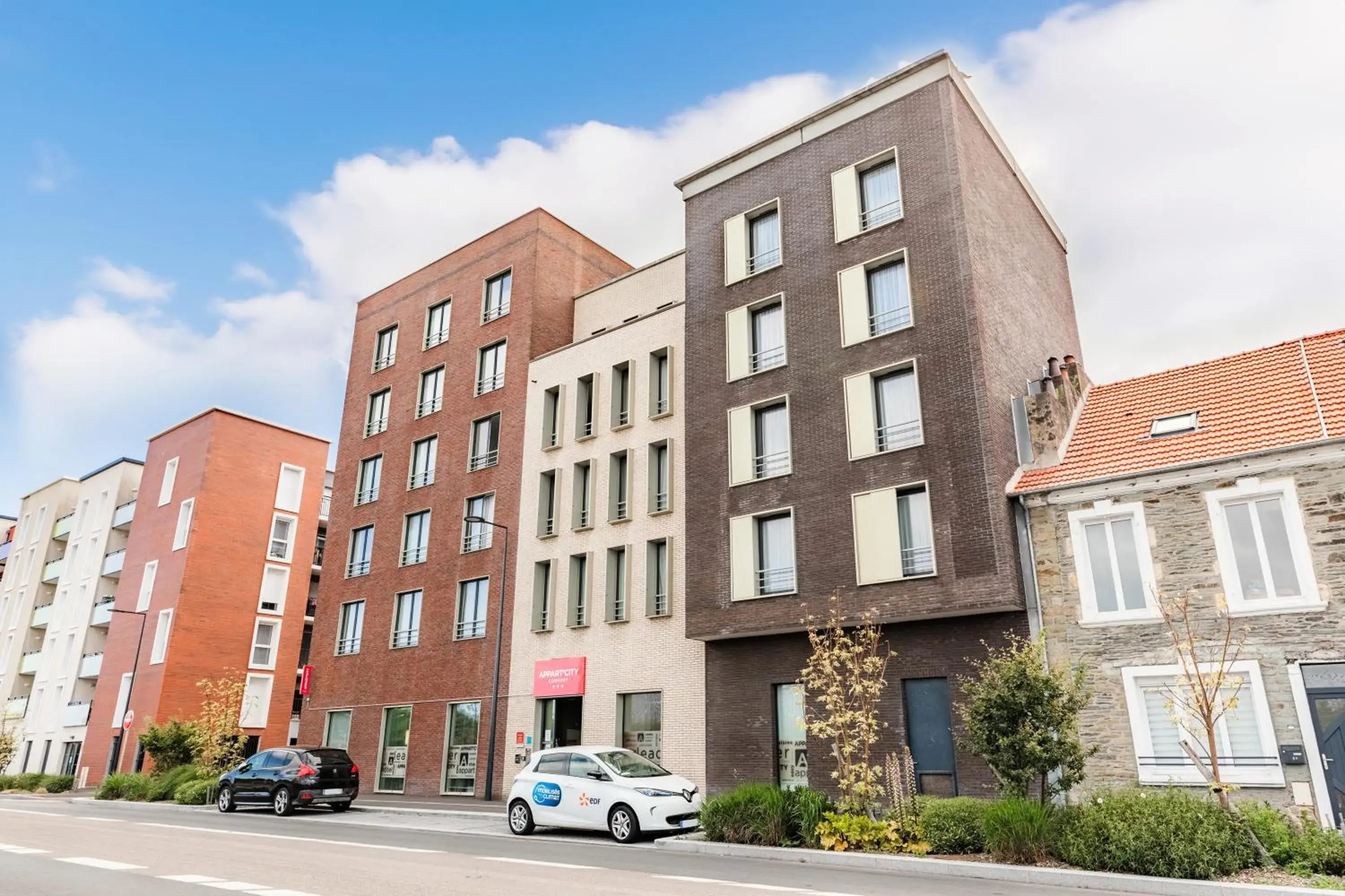 Facade/entrance in Appart'City Confort Cherbourg Facade/entrance in Appart'City Confort Cherbourg