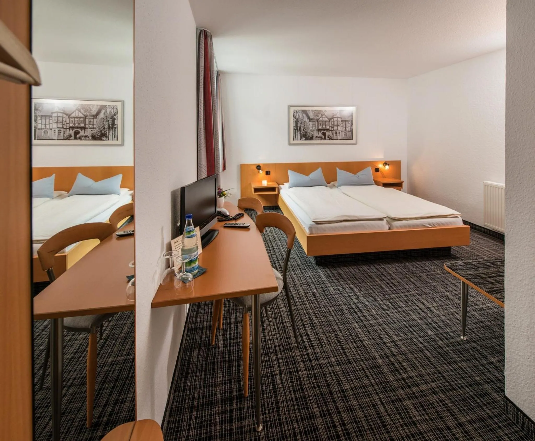 Photo of the whole room, Bed in City Hotel