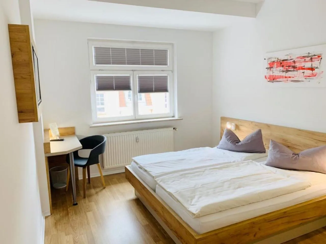 Photo of the whole room, Bed in City Hotel